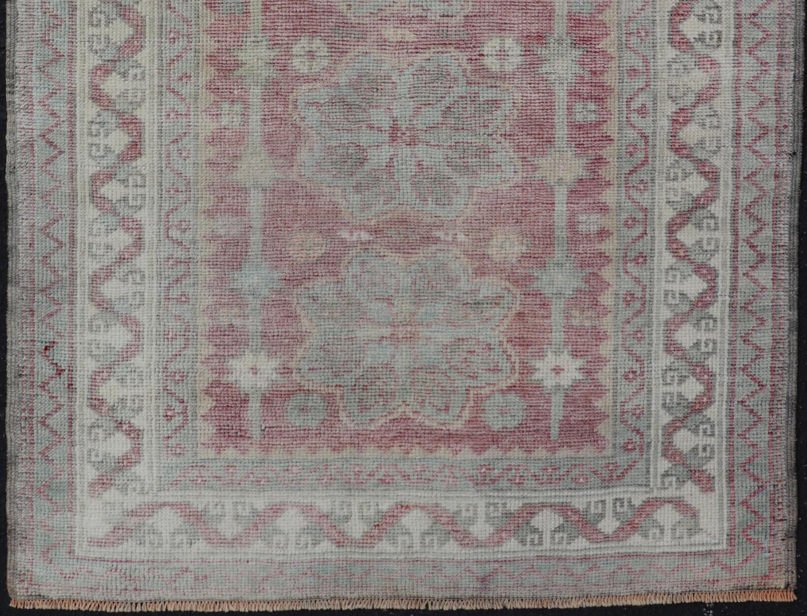 Turc Tapis de Turquie avec motif de médaillon aux couleurs claires 3'0 x 4'0 en vente