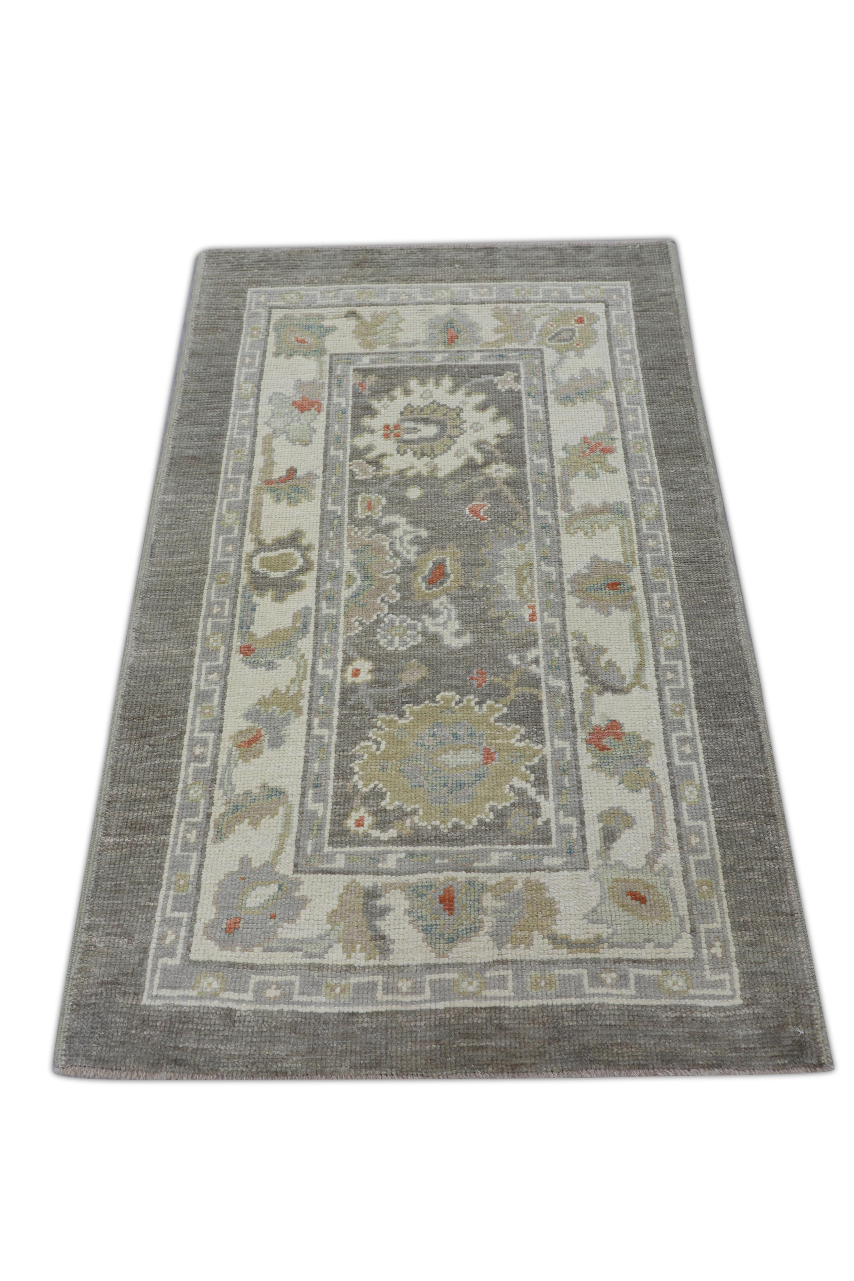XXIe siècle et contemporain Tapis oriental noué à la main turc Oushak 2'11