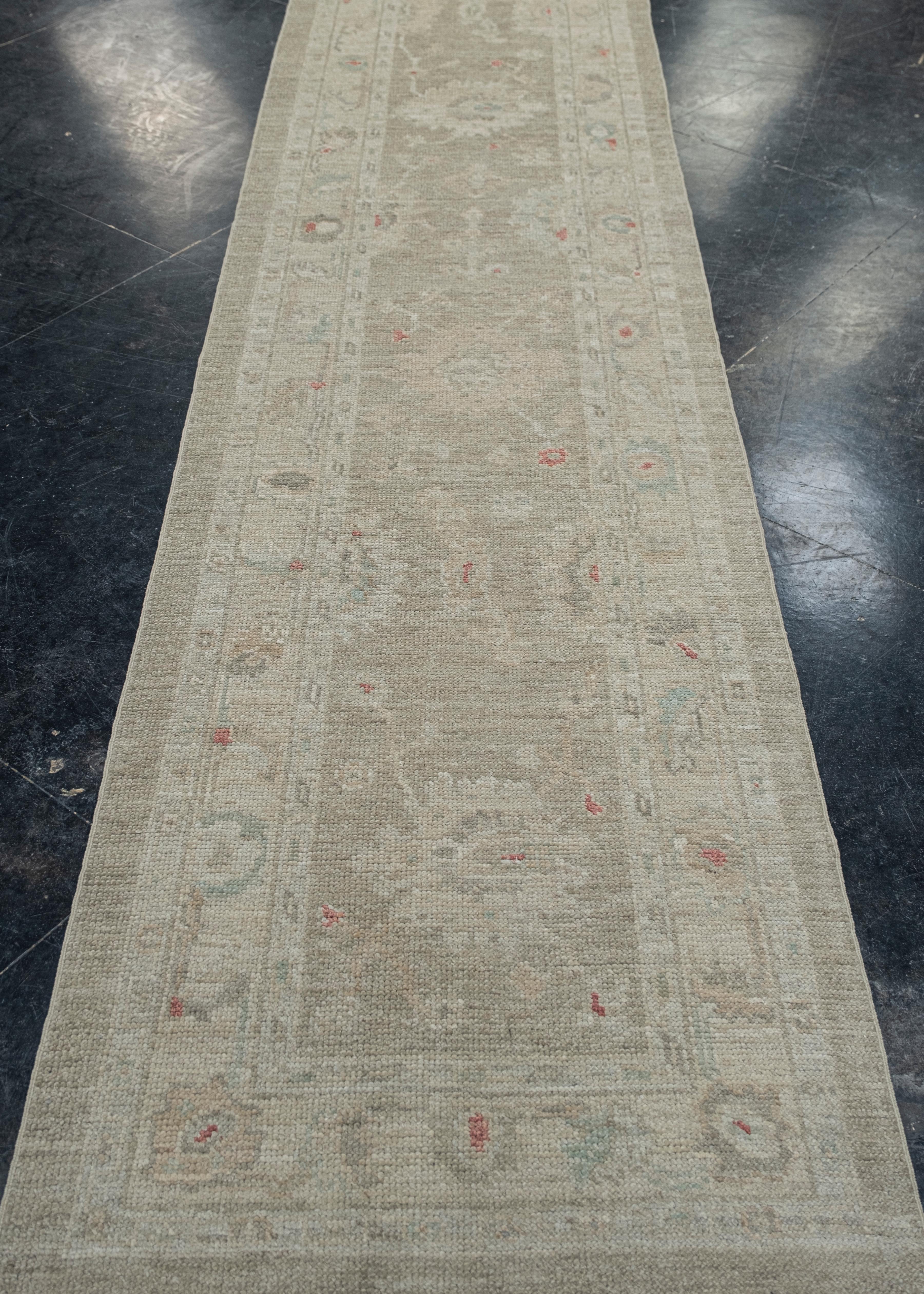 Tapis oriental noué à la main turc Oushak 2'7
