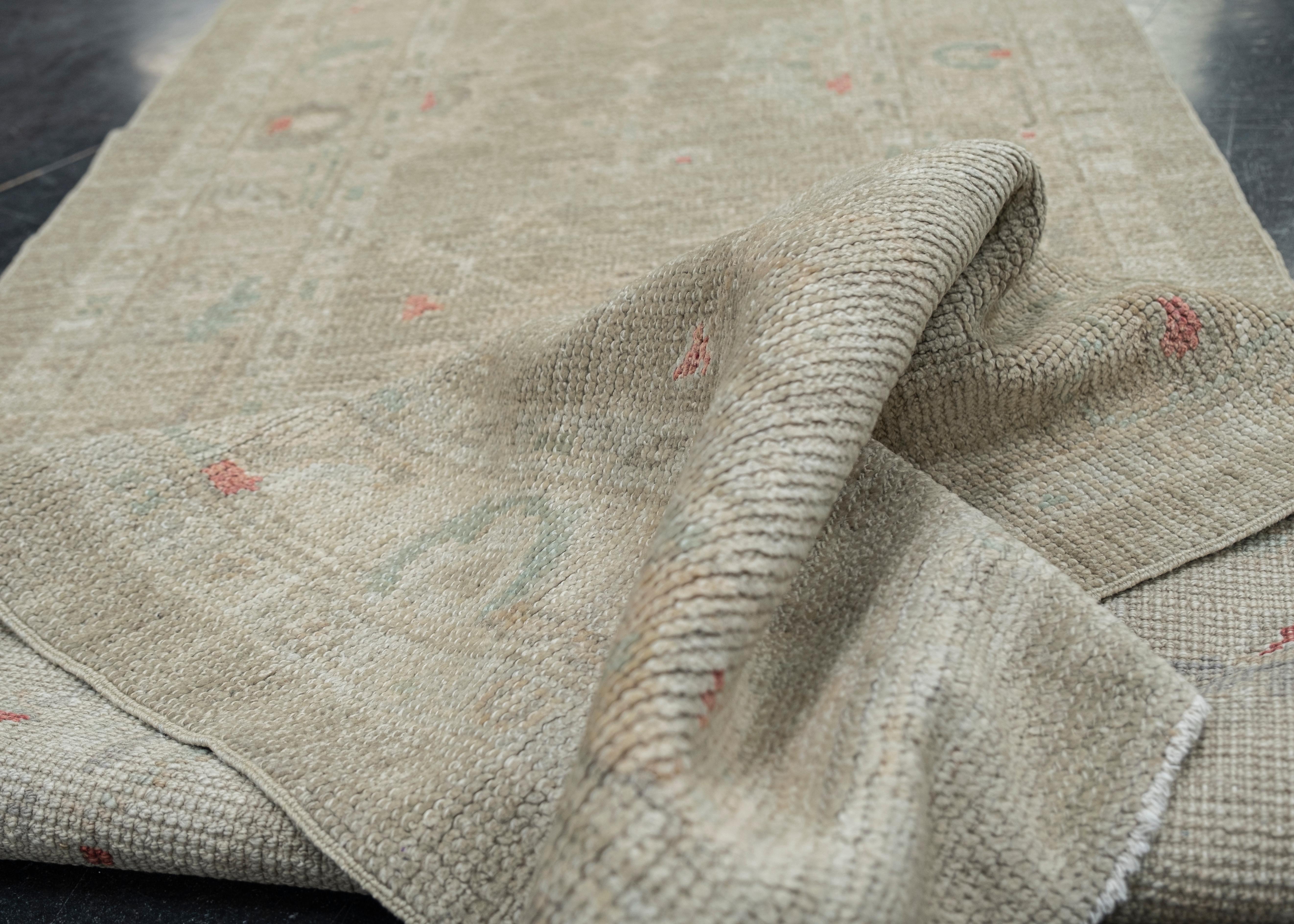 Tapis oriental noué à la main turc Oushak 2'7