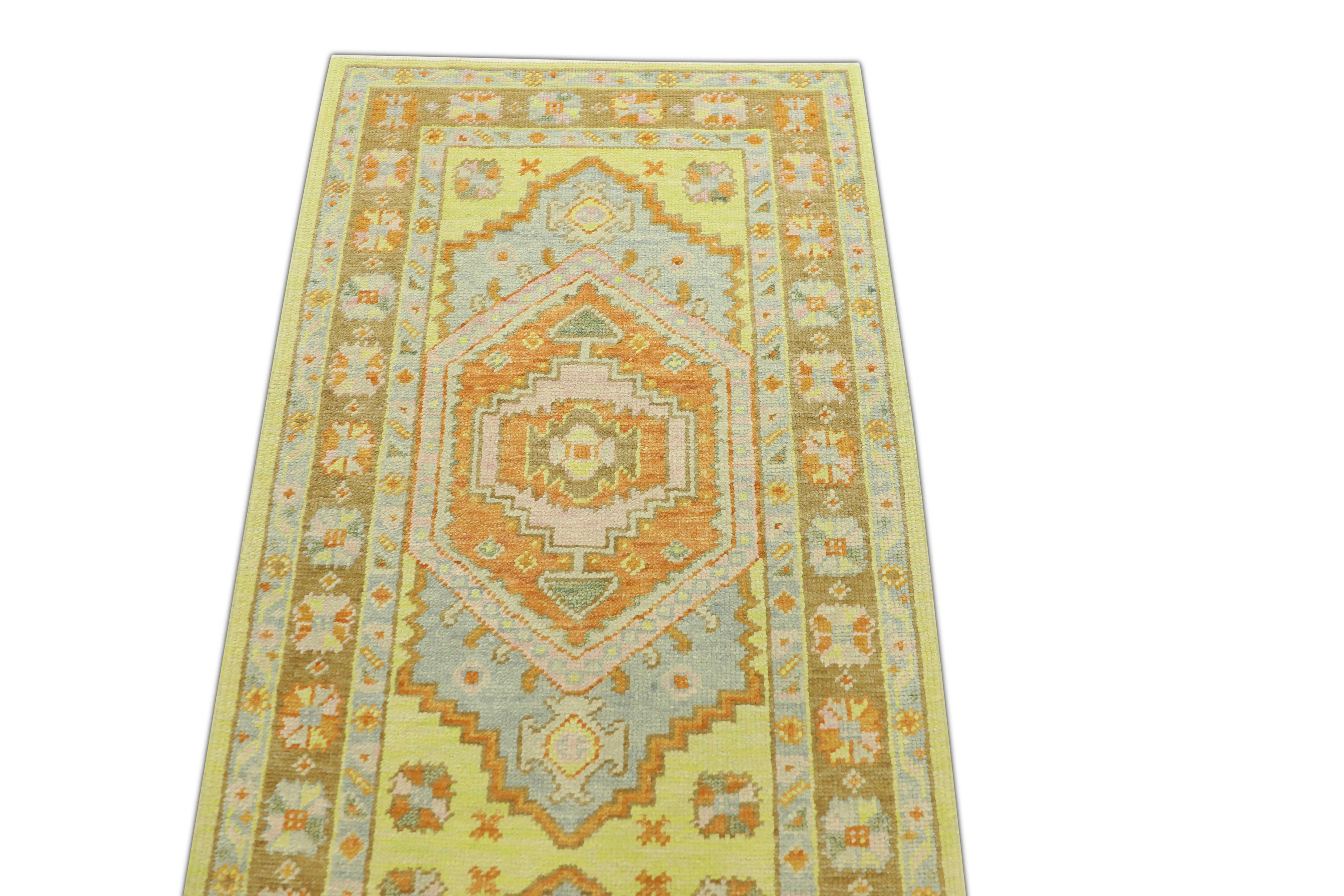 Noué à la main Tapis oriental noué à la main turc Oushak 2'8