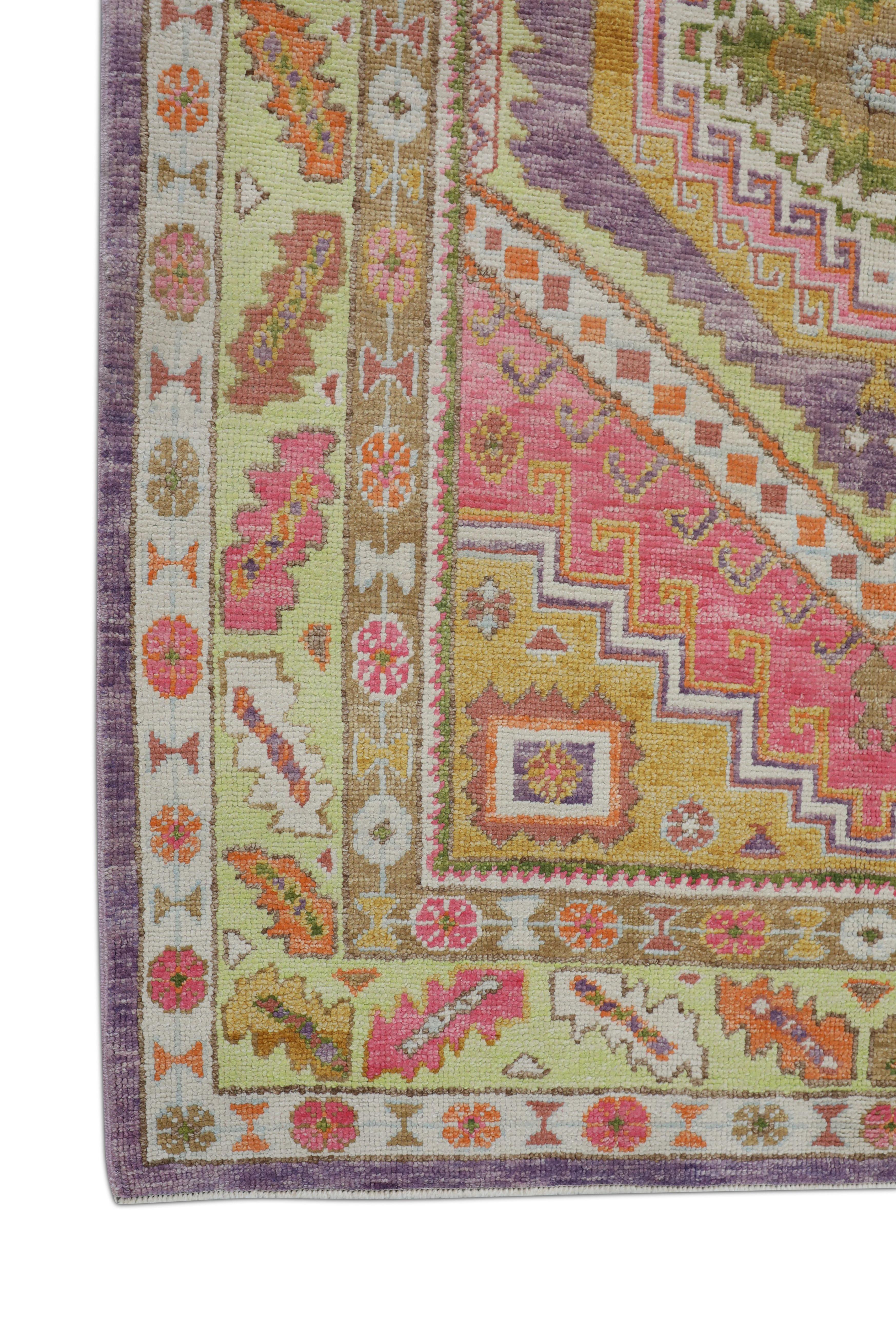 Noué à la main Tapis oriental noué à la main turc Oushak 5' x 7' n°45 en vente