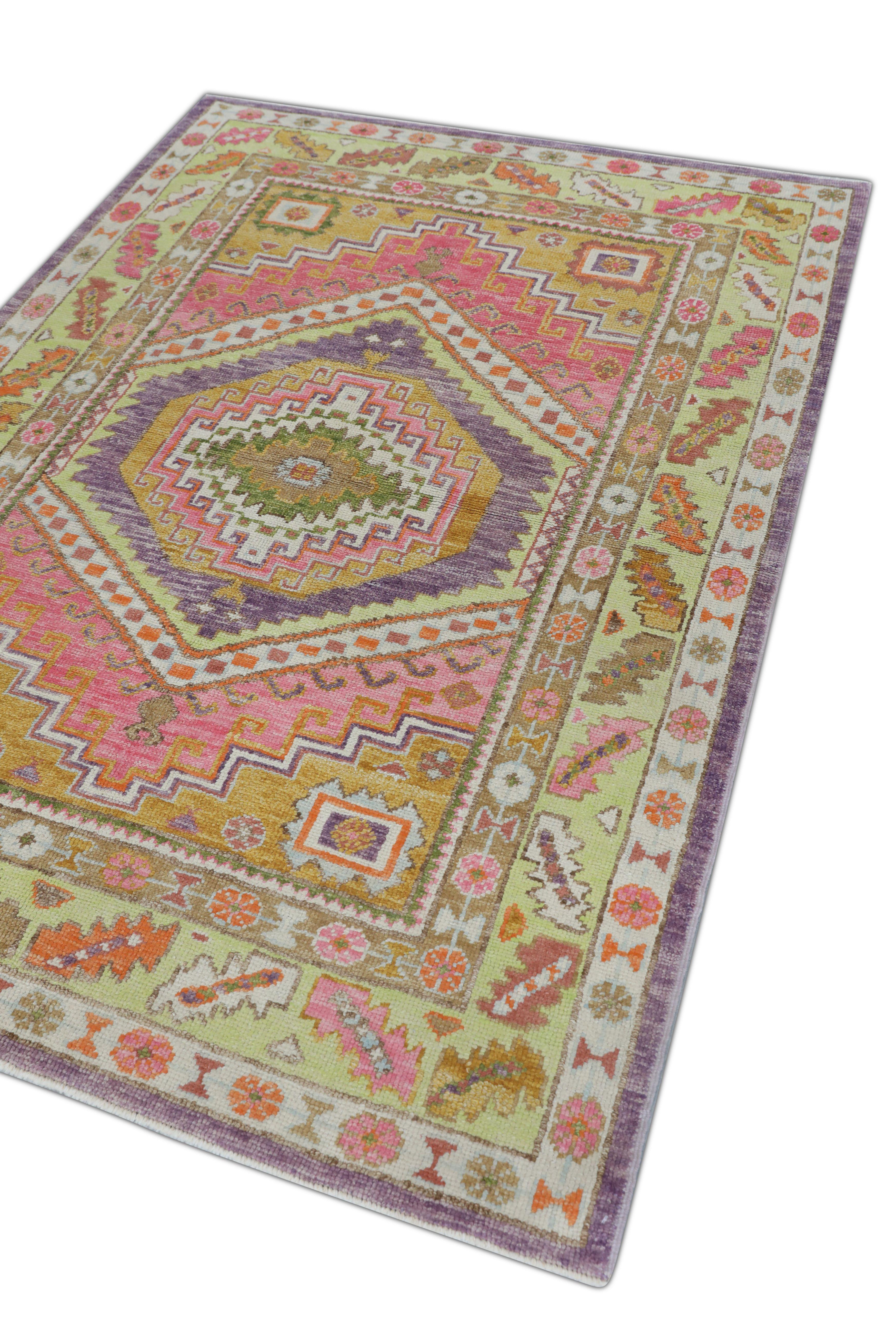 Tapis oriental noué à la main turc Oushak 5' x 7' n°45 Neuf - En vente à Houston, TX