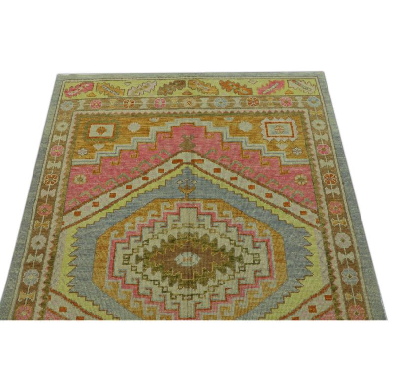 Hand-Knotted Oushak Rug Oriental Hand Knotted Turkish Oushak 5'1