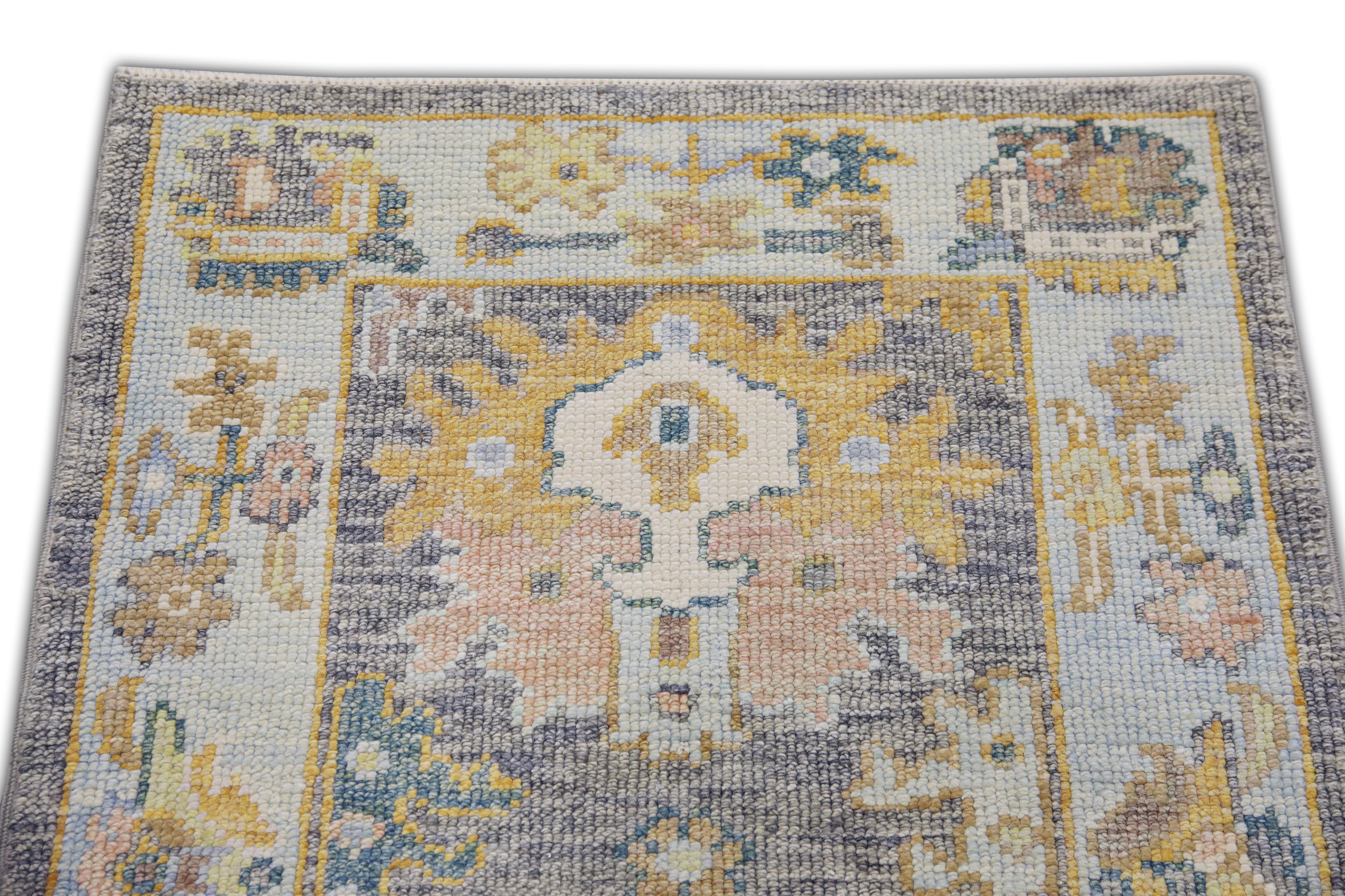 Orientalischer handgeknüpfter Oushak-Teppich Oushak 2'4