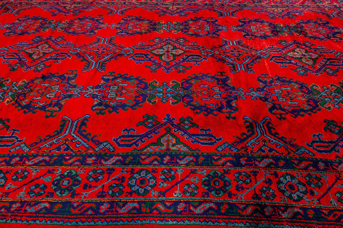 Oushak-Teppich Rotes Feld (Türkisch) im Angebot