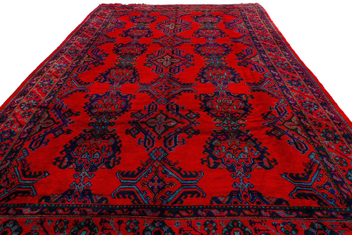 Oushak-Teppich Rotes Feld (Handgeknüpft) im Angebot