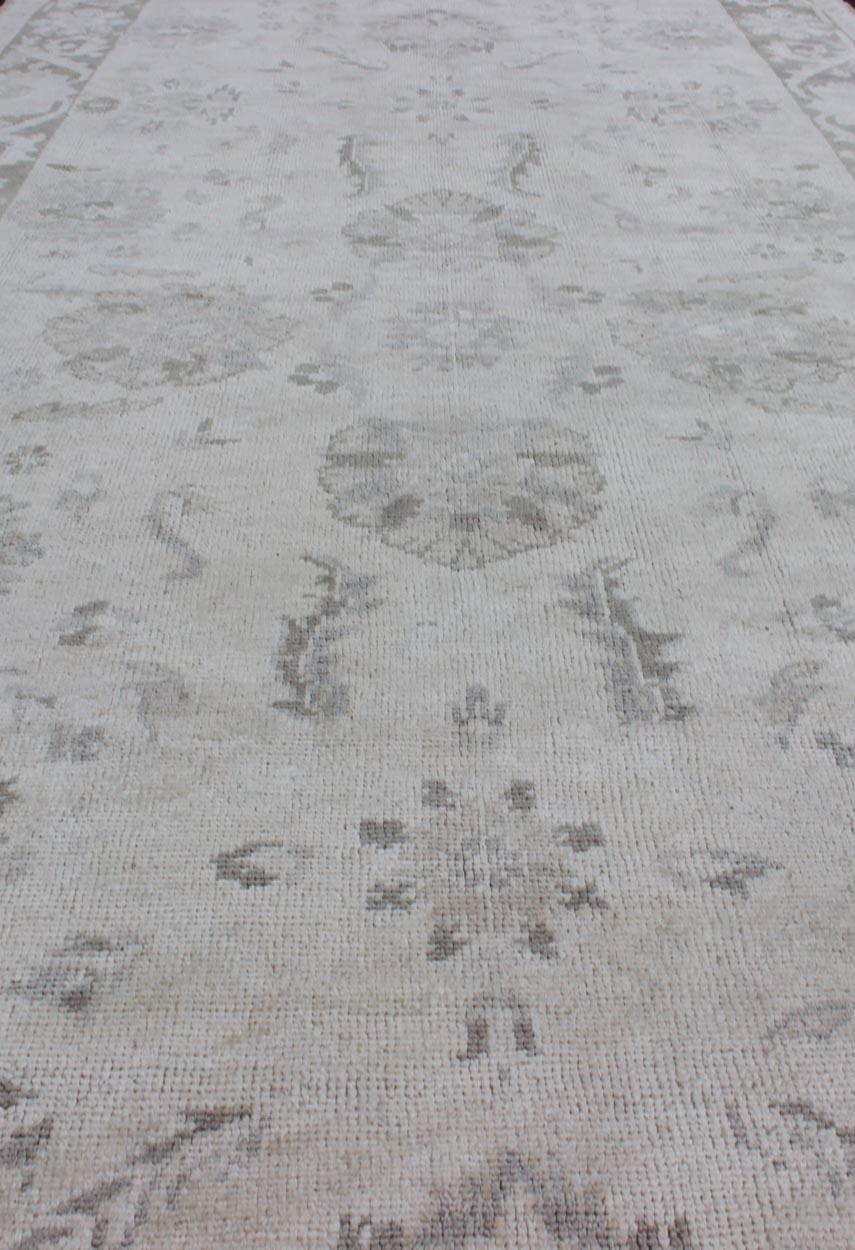 Oushak Runner with Traditional Floral/Botanical Design in Taupe, Gray and Cream For Sale 4