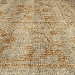 Teppich im Usak-Stil mit Blattwerk-Muster „Linden Veil“ von Doris Leslie Blau