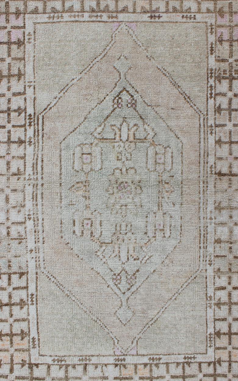 Hand-Knotted Oushak Vintage Rug from Turkey with Layered Medallion in Tan & Taupe