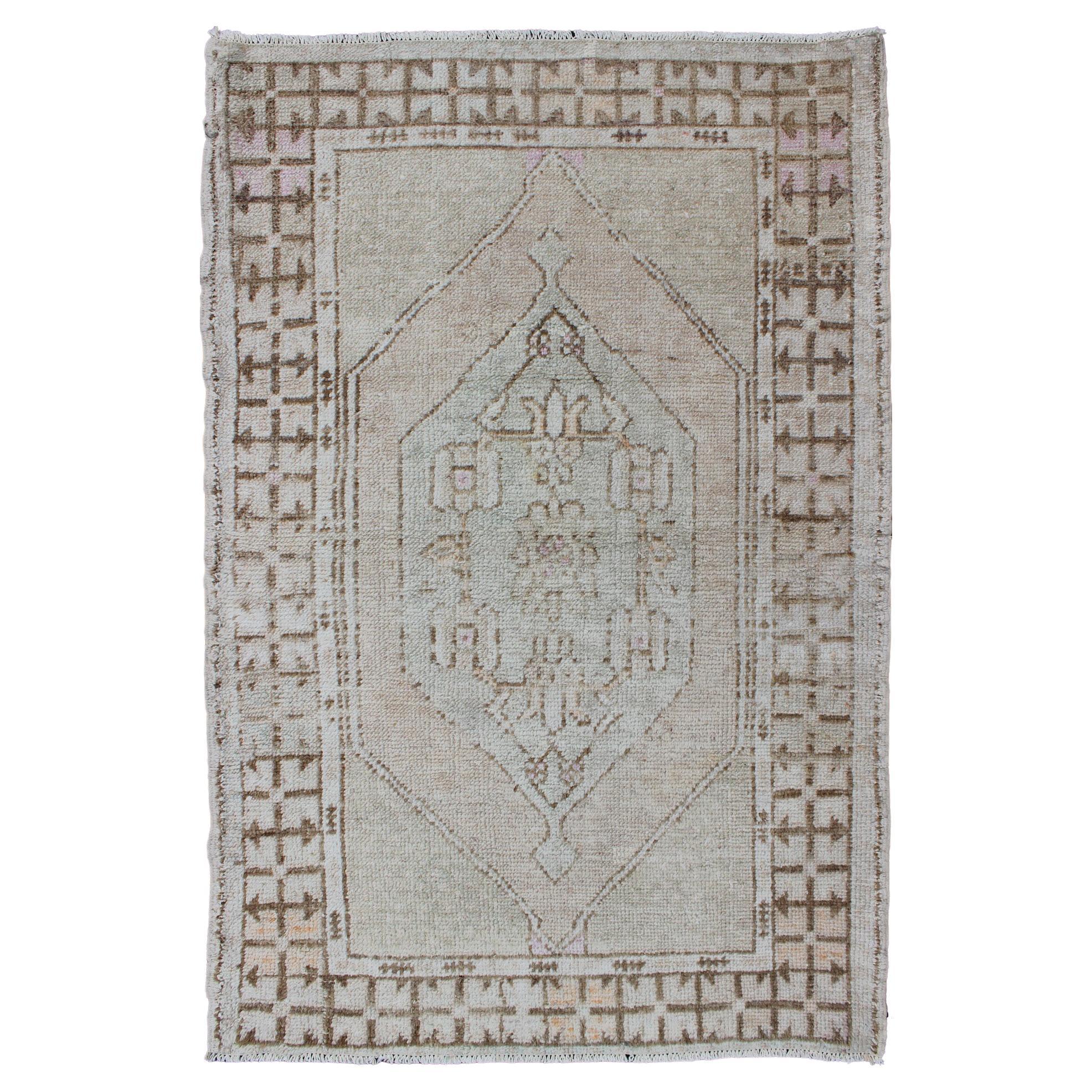 Oushak Vintage Rug from Turkey with Layered Medallion in Tan & Taupe