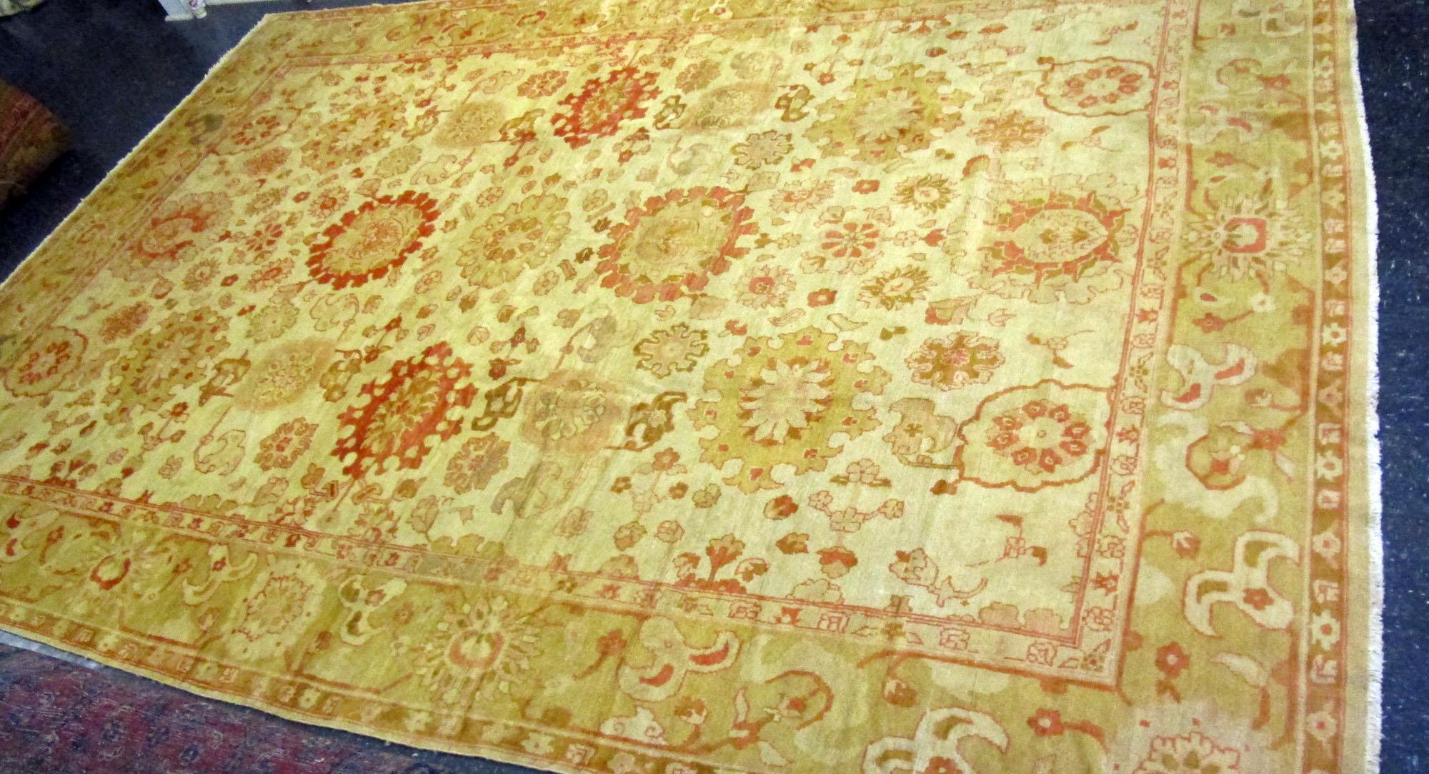 Oushak Wool Pile Antique Turkish Rug Large Size For Sale 7