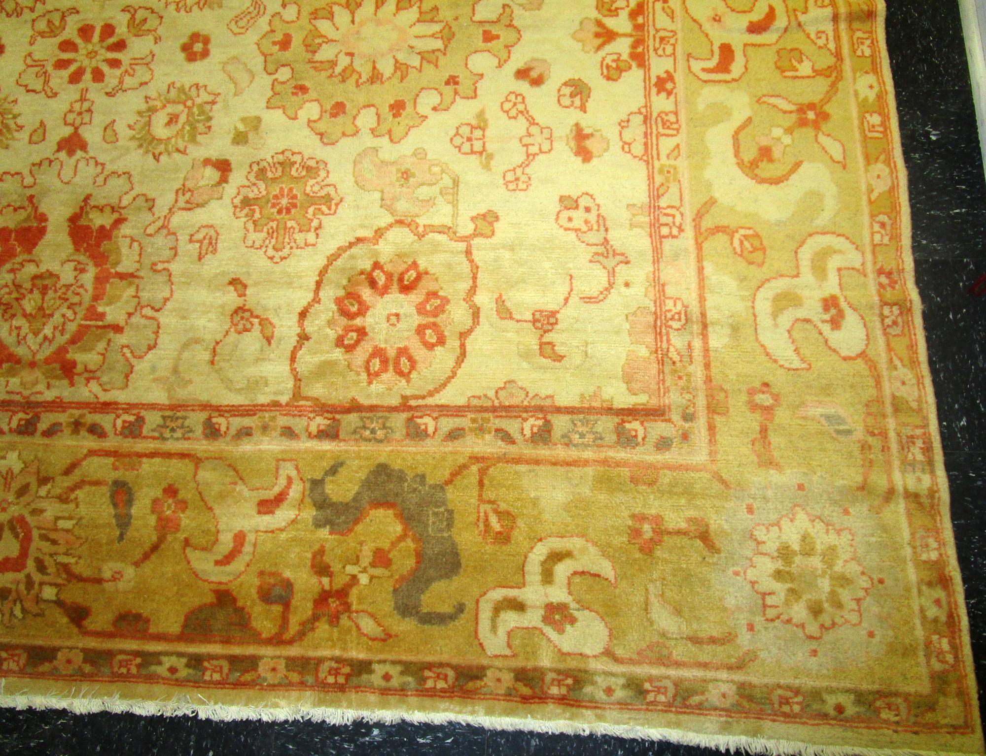 Oushak Wool Pile Antique Turkish Rug Large Size For Sale 3