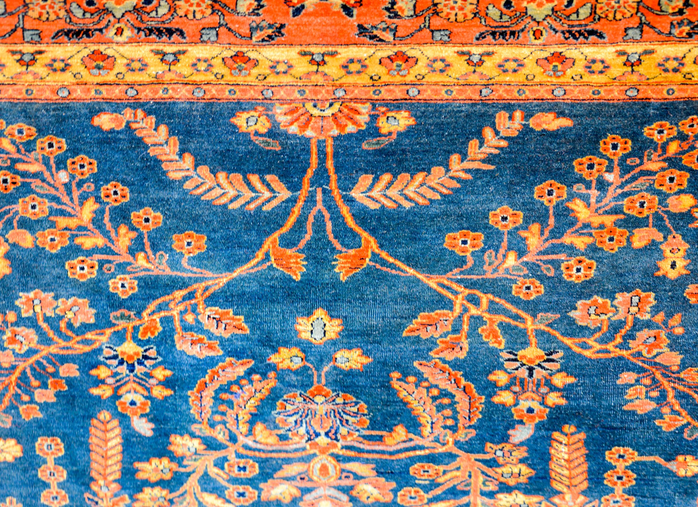 Outstanding Early 20th Century Sarouk Rug 1