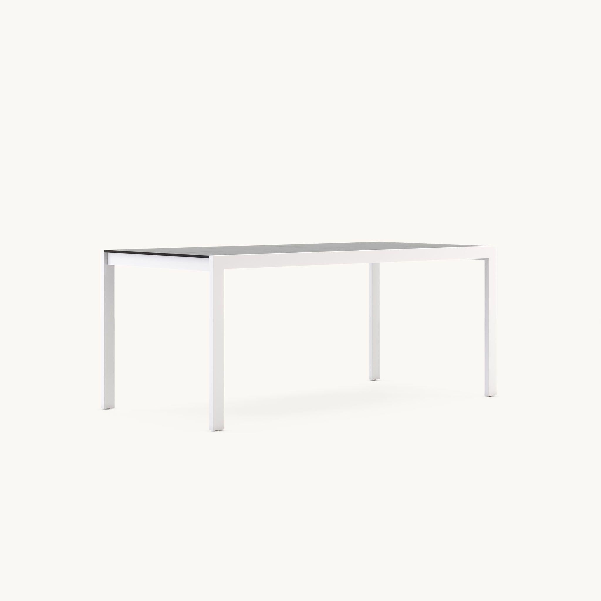 Table de salle à manger d'extérieur de 87 pouces avec pieds en acier inoxydable micro texturé et plateau HPL en vente 5