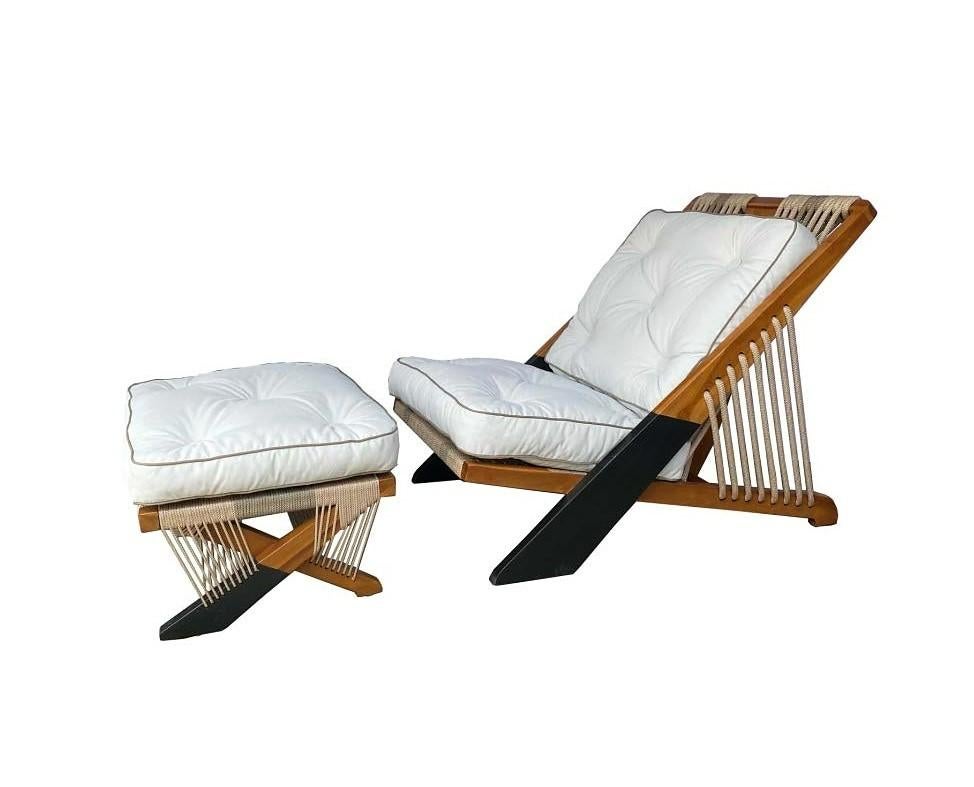 Outdoor Armchair With Ottoman In Solid Teak In New Condition For Sale In New York, NY