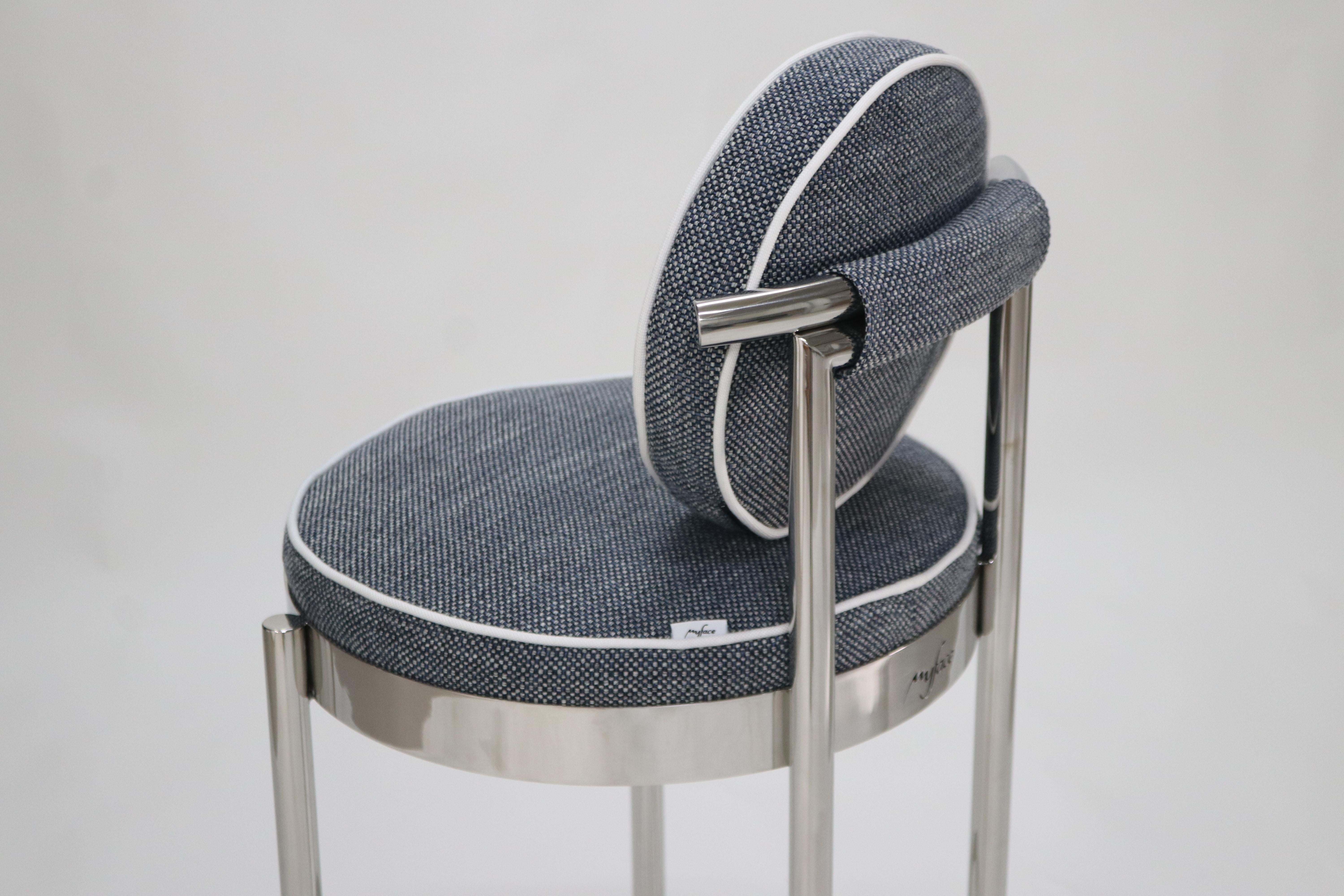 Fauteuil d'extérieur Trace.

Parfait pour être combiné avec l'ensemble de salon de la Collection Trace, ce meuble d'extérieur est disponible en différentes couleurs et matériaux. 

L'ensemble du design de cette chaise de salle à manger d'extérieur
