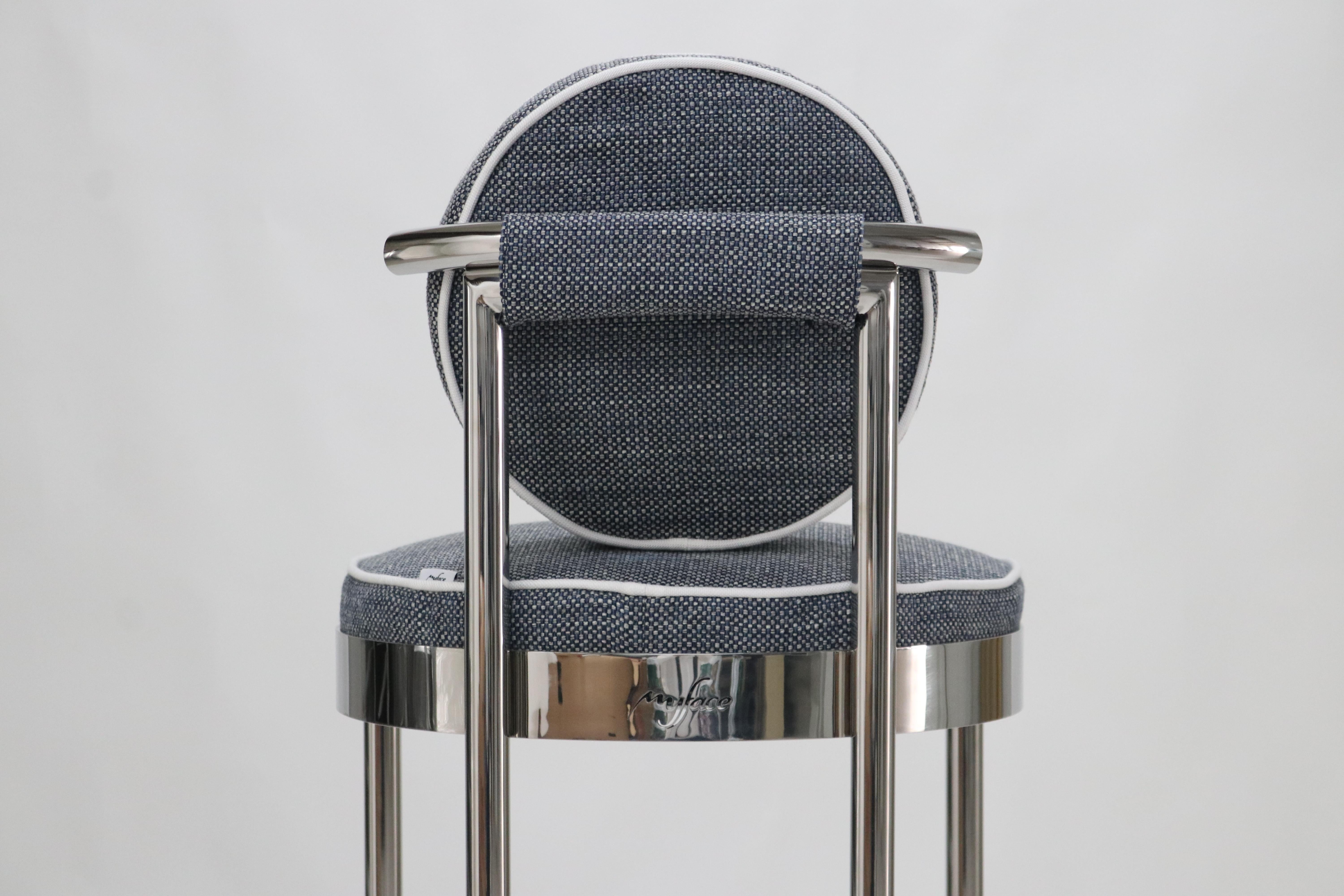 Moderne Tabouret de bar de patio avec cadre en acier inoxydable et tapisserie à motifs en vente