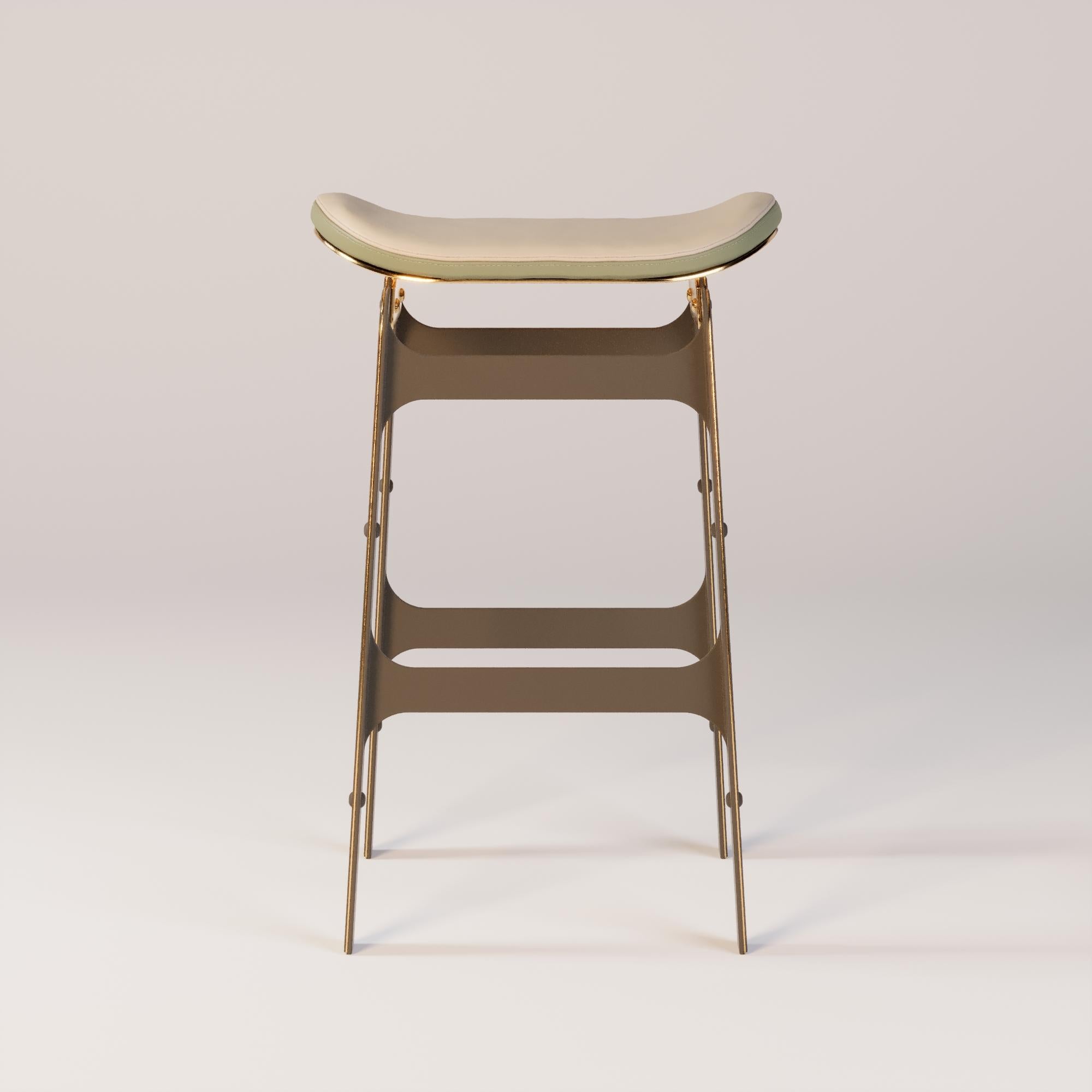 Portoghese Sgabello da bar per esterni con rivestimento in pelle in vendita