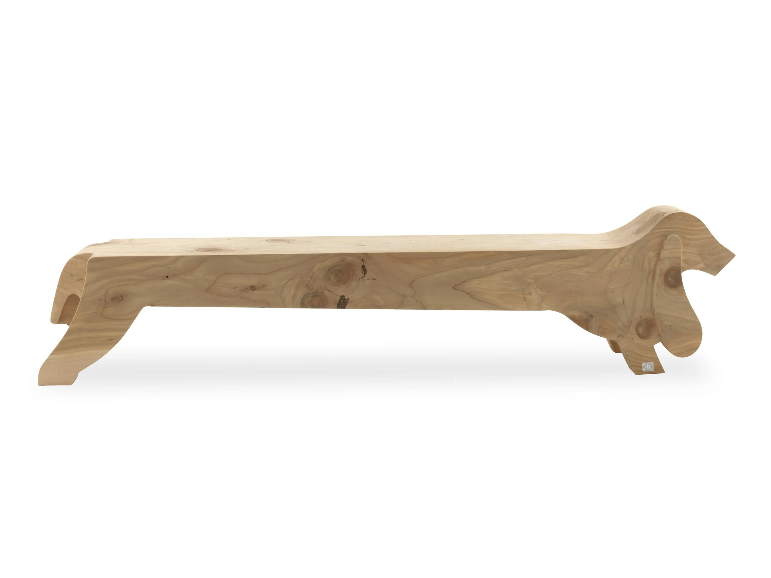 Le banc Ugo de Riva 1920 est un produit de la célèbre entreprise italienne de meubles Riva 1920, connue pour son dévouement à l'artisanat, à la durabilité et au design innovant. Le banc Ugo présente un design épuré et minimaliste qui met en valeur