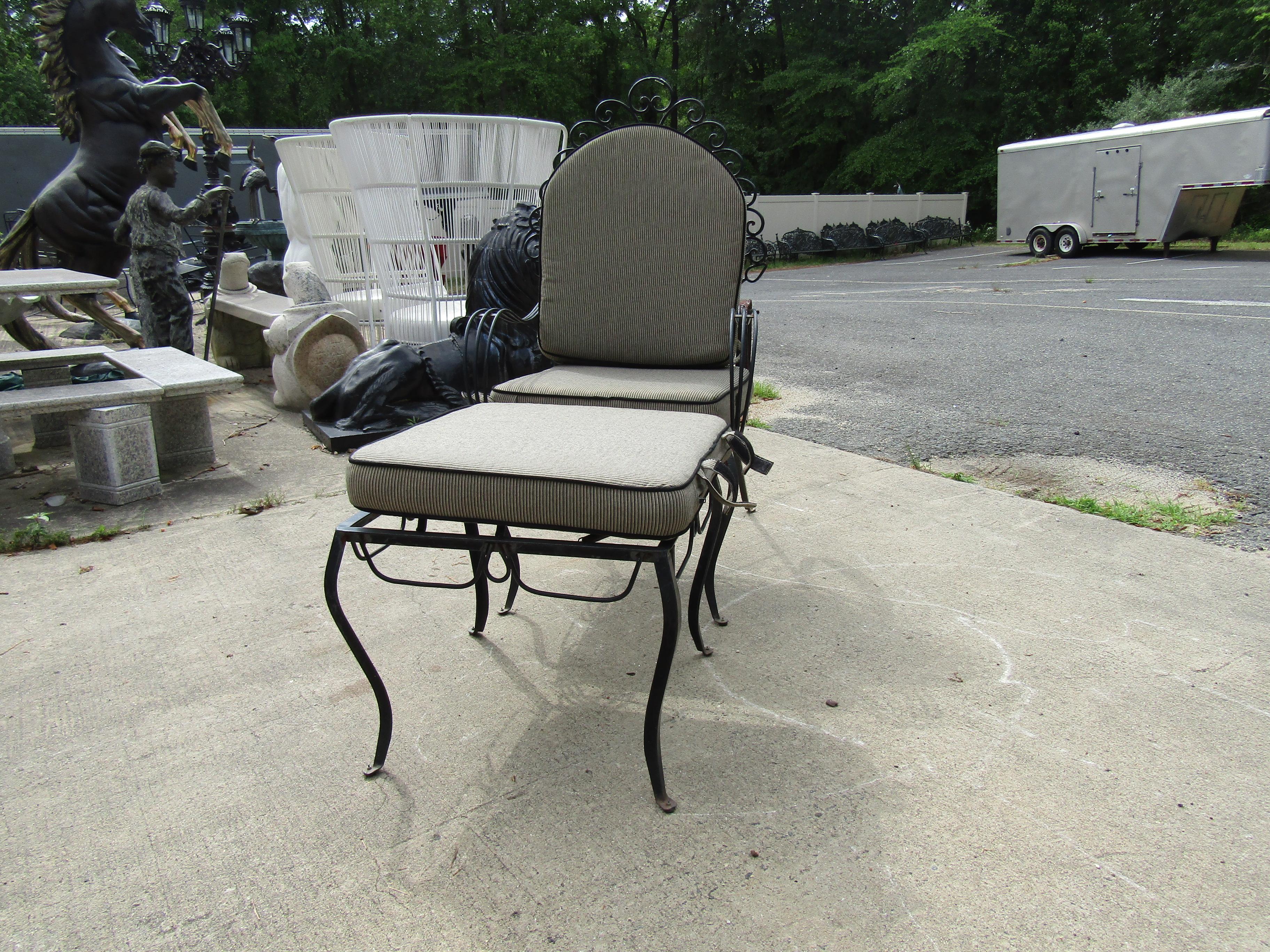 Ensemble chaise et ottoman pour l'extérieur  Bon état - En vente à Brooklyn, NY