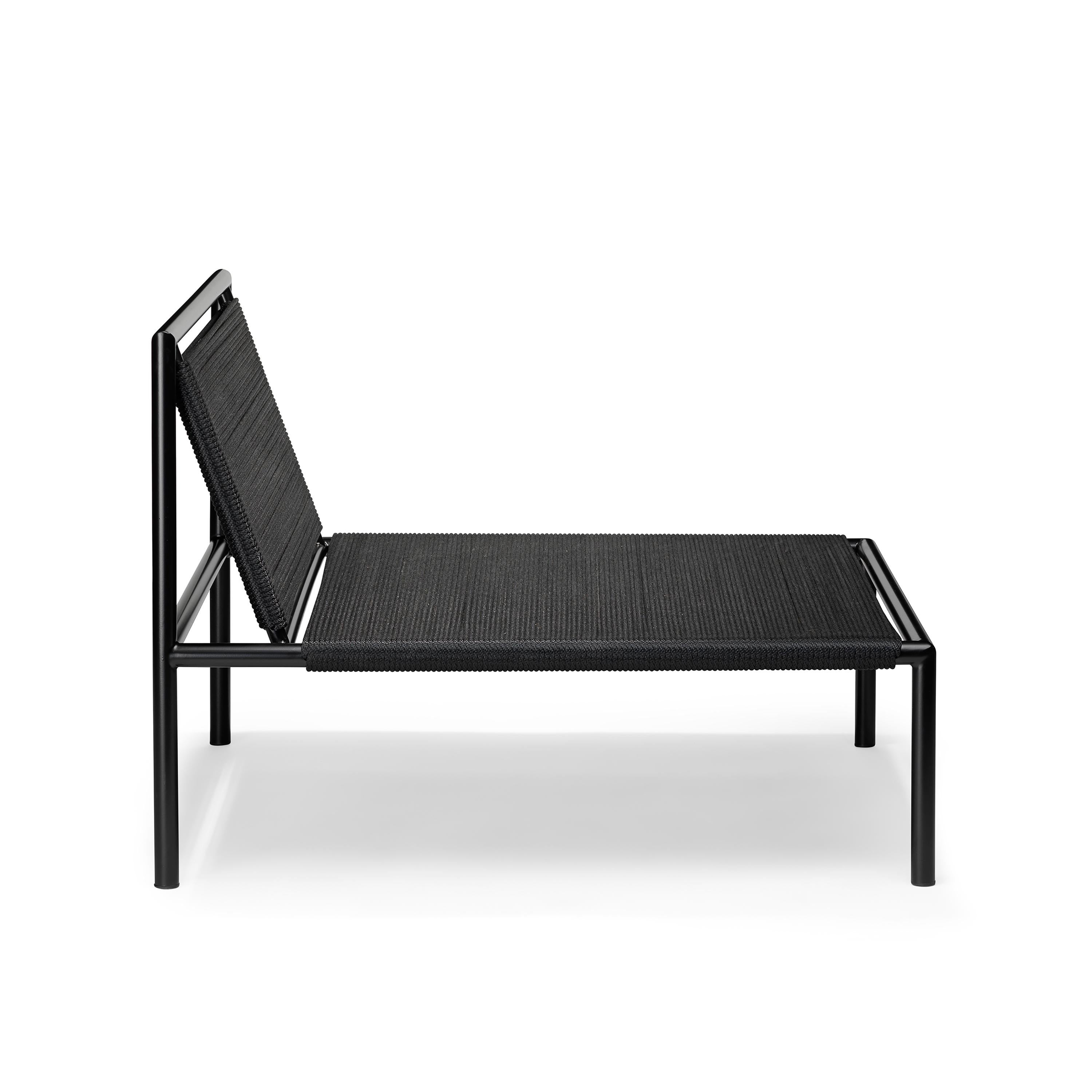 Moderne Chaise d'extérieur sans accoudoirs en acier inoxydable avec revêtement en poudre noire et corde en nylon en vente