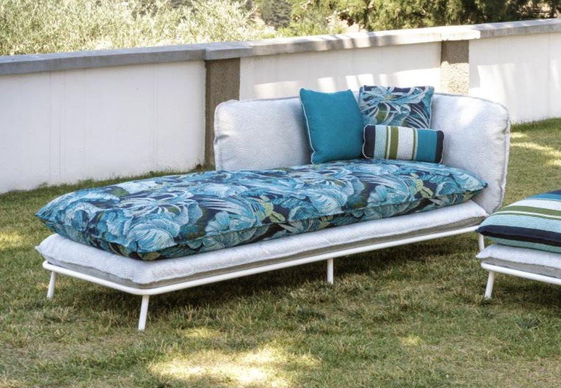 Outdoor Chaise Longues Aluminum Structure Removable Cover Water Repellent Cust  In Distressed Condition For Sale In London, GB