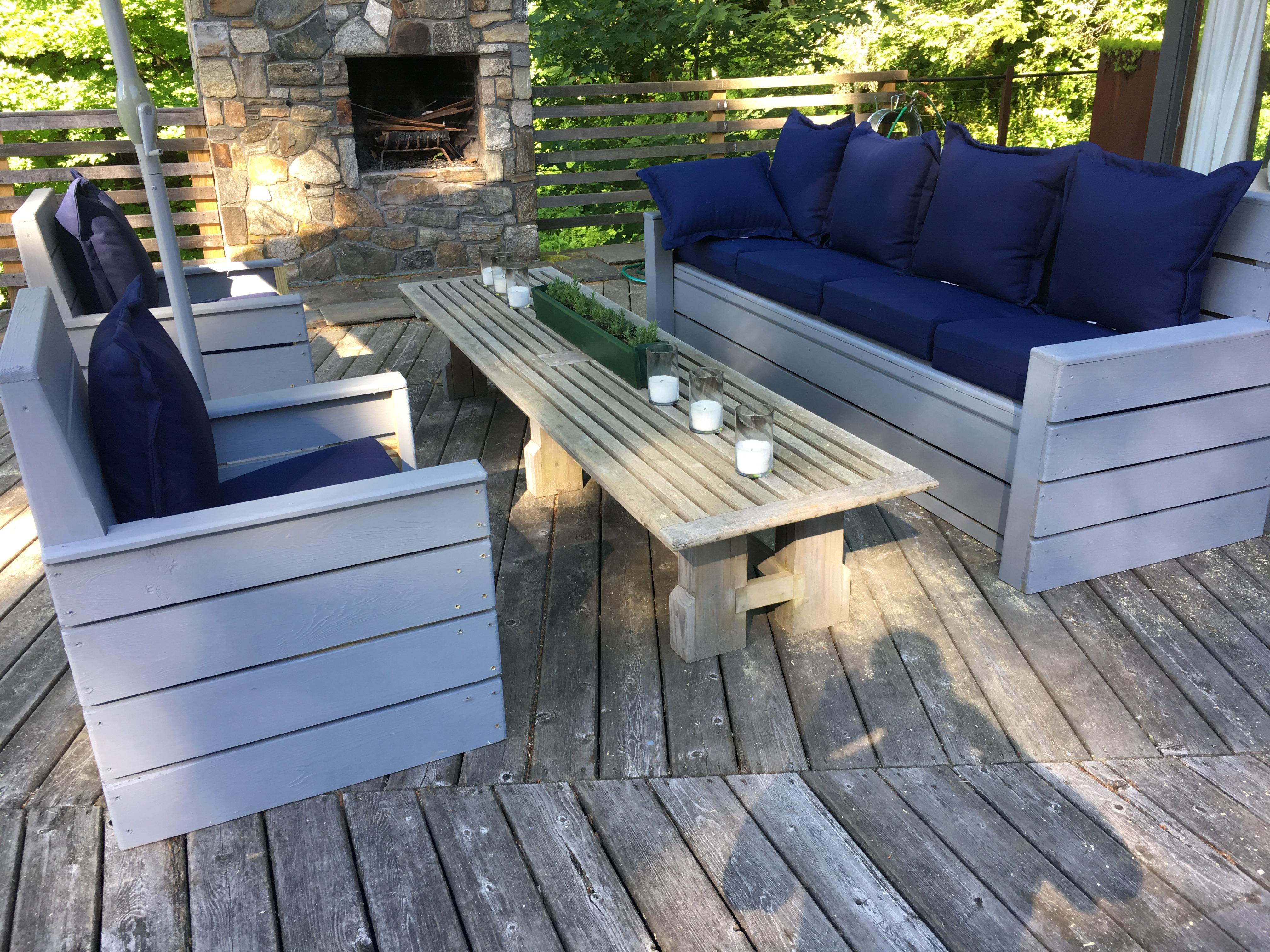 mahogany outdoor table