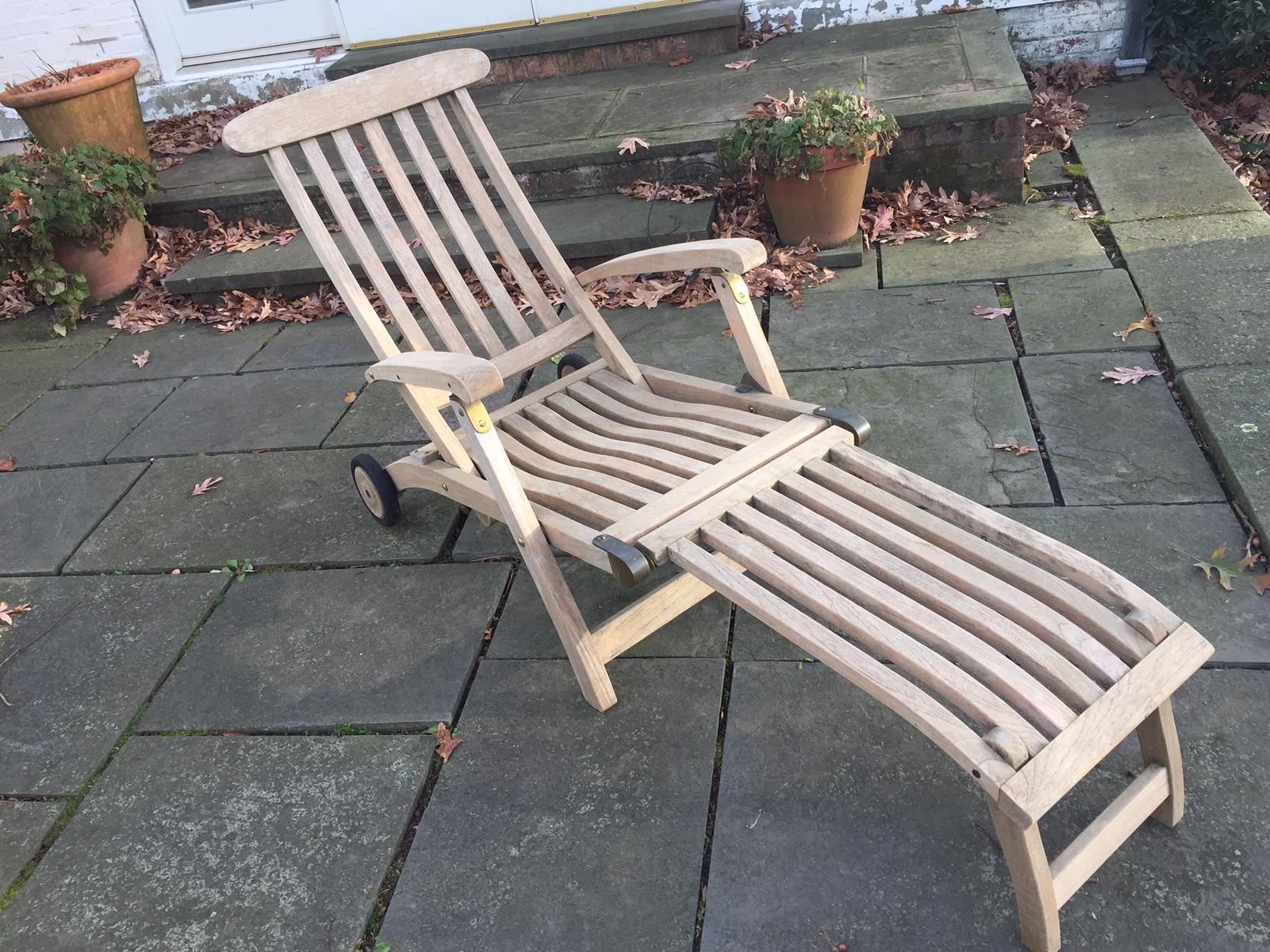 The Classic teak maritime styling of this handsome steamer Commodore chair is the result of extensive development by Barlow Tyrie. Care has been taken to ensure ease of operation together with a durable rigidity in use, often a weakness in more