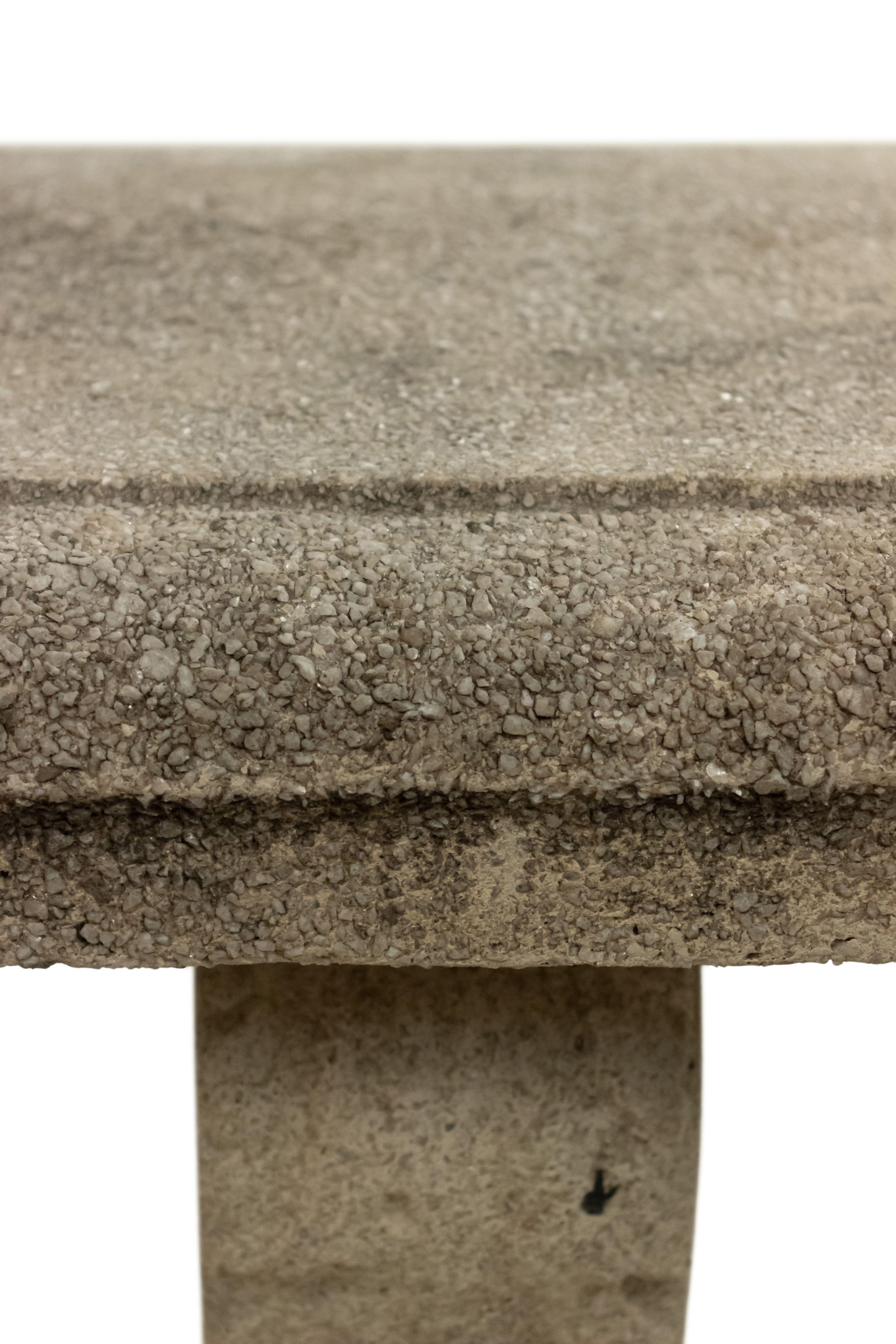 Scroll-Bank aus Beton für draußen im Angebot 2