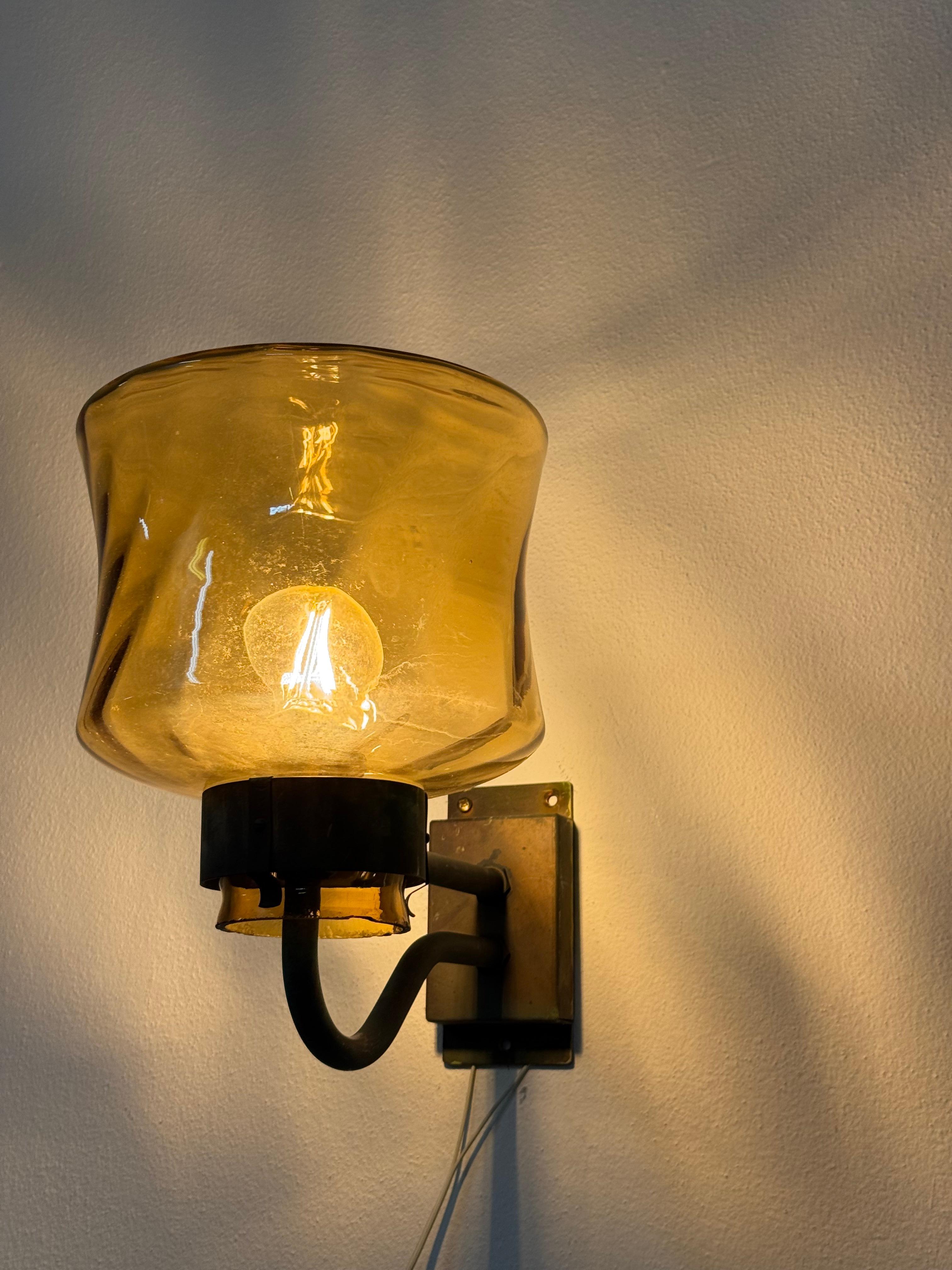 Applique extérieure en cuivre avec abat-jour en verre en vente 2