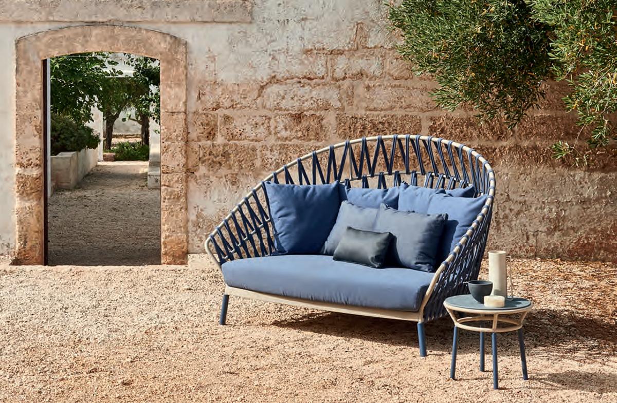 XXIe siècle et contemporain Lit de jour d'extérieur en aluminium peint par poudrage enveloppé d'une corde d'extérieur en vente