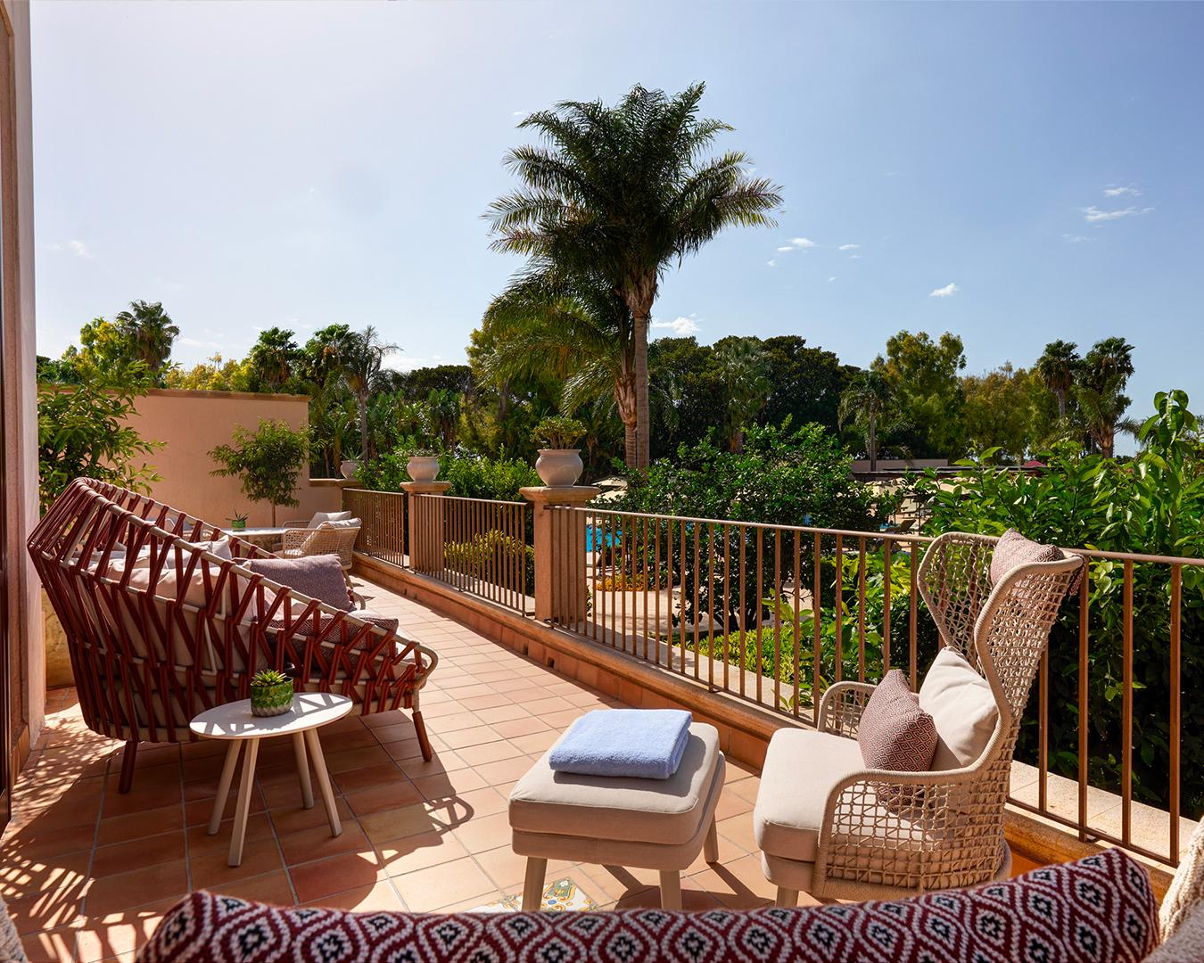 Metallo Lettino da giorno per esterni con struttura in alluminio verniciato a polvere e avvolto in una corda per esterni in vendita