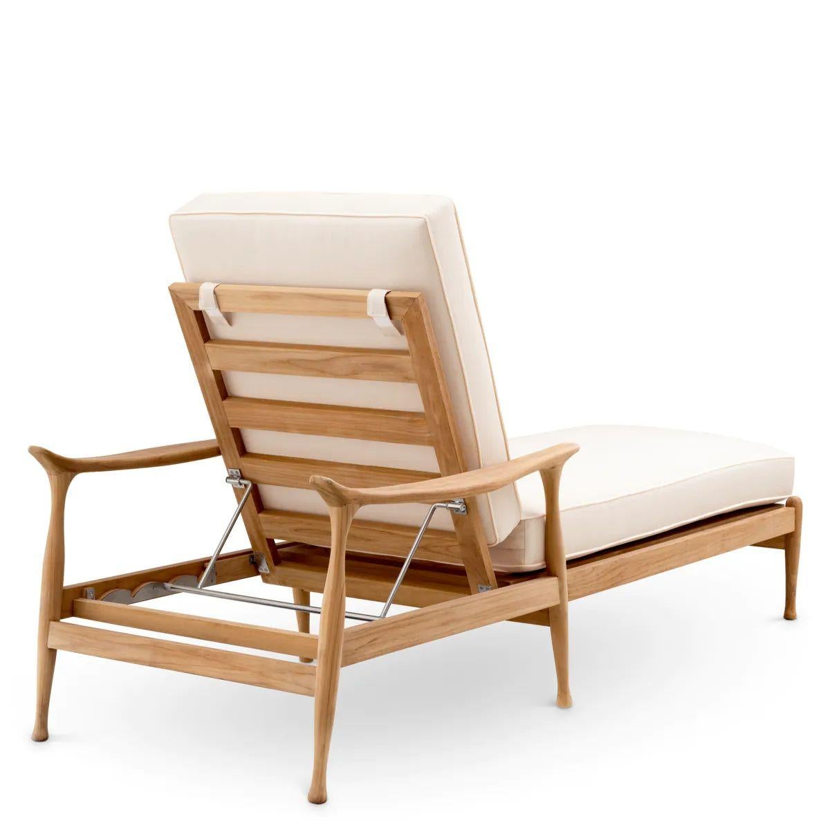 Fabric Outdoor Daybed with off-white Cushions For Sale