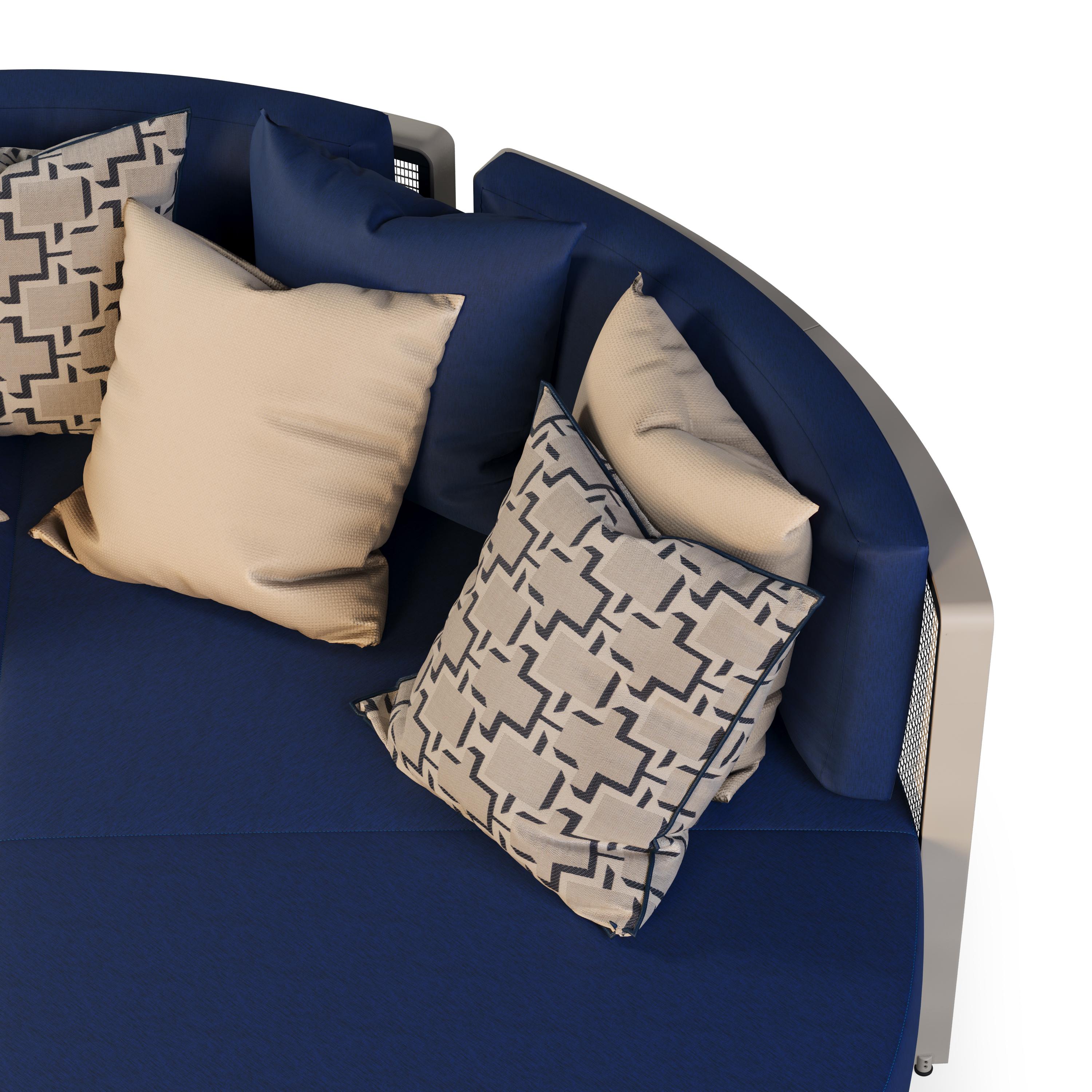 XXI secolo e contemporaneo Lettino da giardino con cuscini decorativi beige e blu in vendita