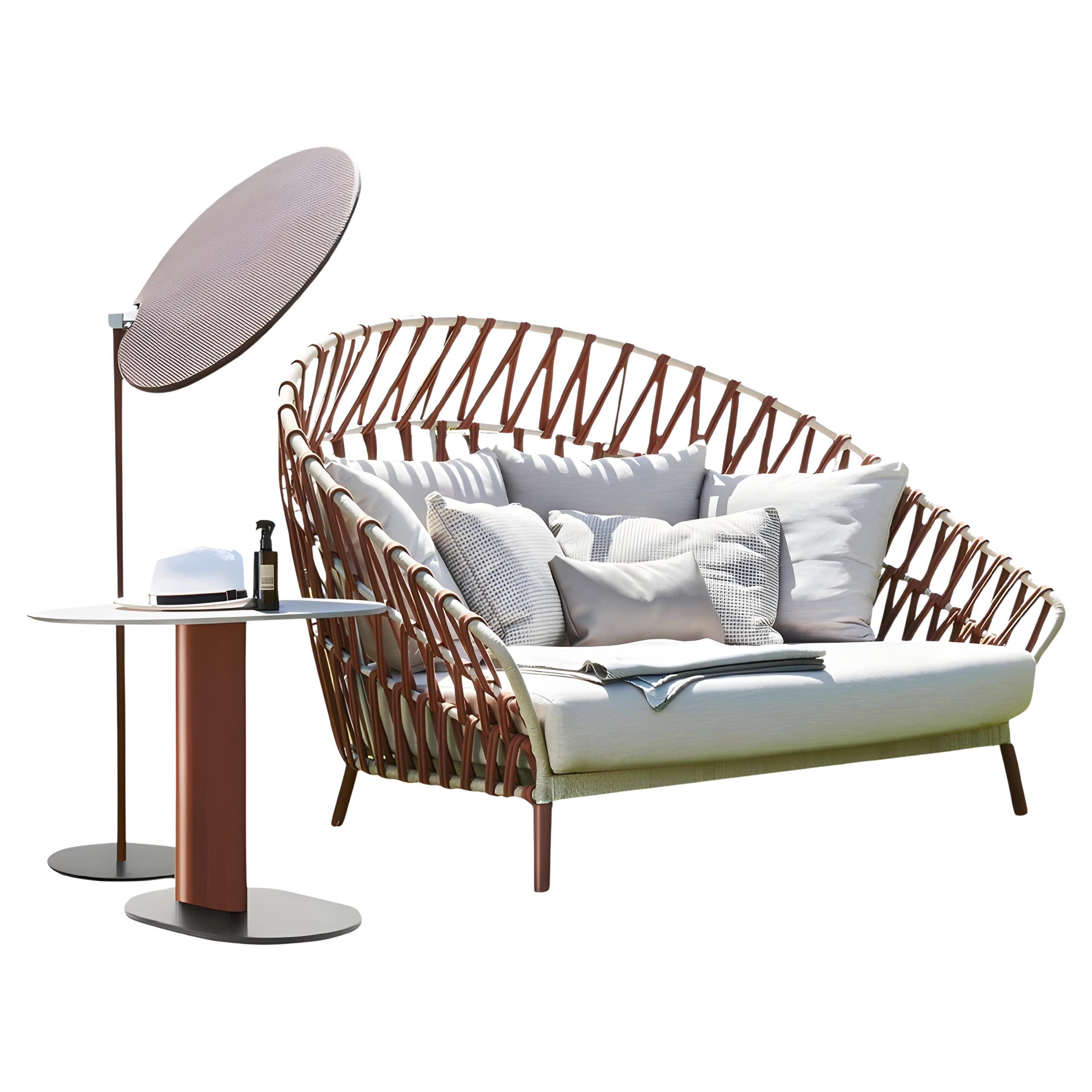 Méridienne d
extérieur avec paravent et table d
appoint par Monica Armani pour Varaschin, Italie