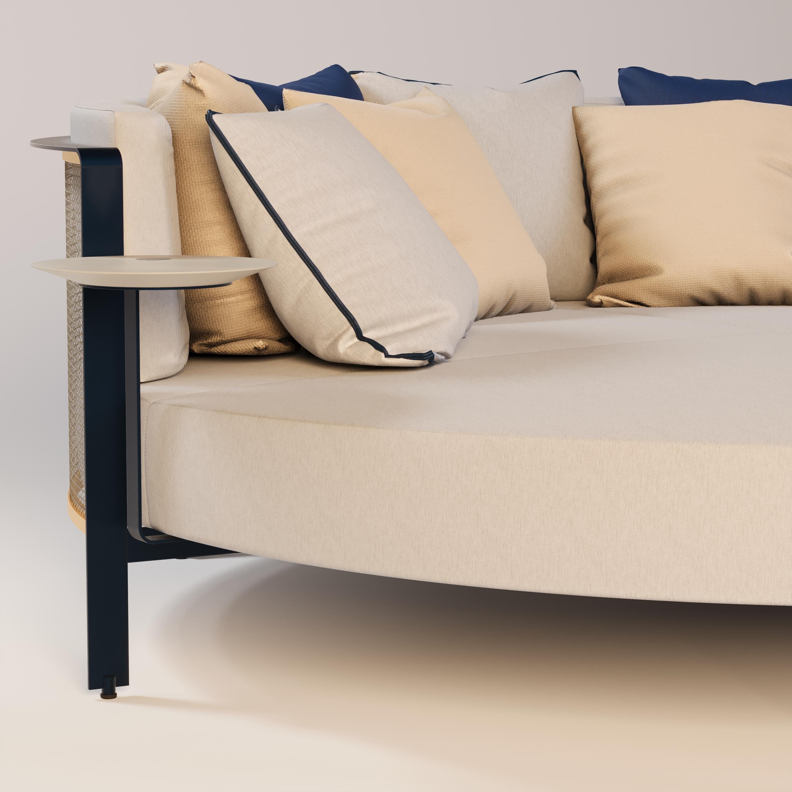 Durable Outdoor Daybed Featuring Waterproof Upholstery In New Condition For Sale In Santo Tirso, PT