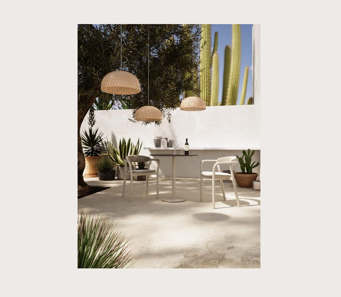 Designer-Stühle für den Außenbereich aus massivem Iroko von Mario Ruiz für Capdell- 6 stapelbar im Angebot 5