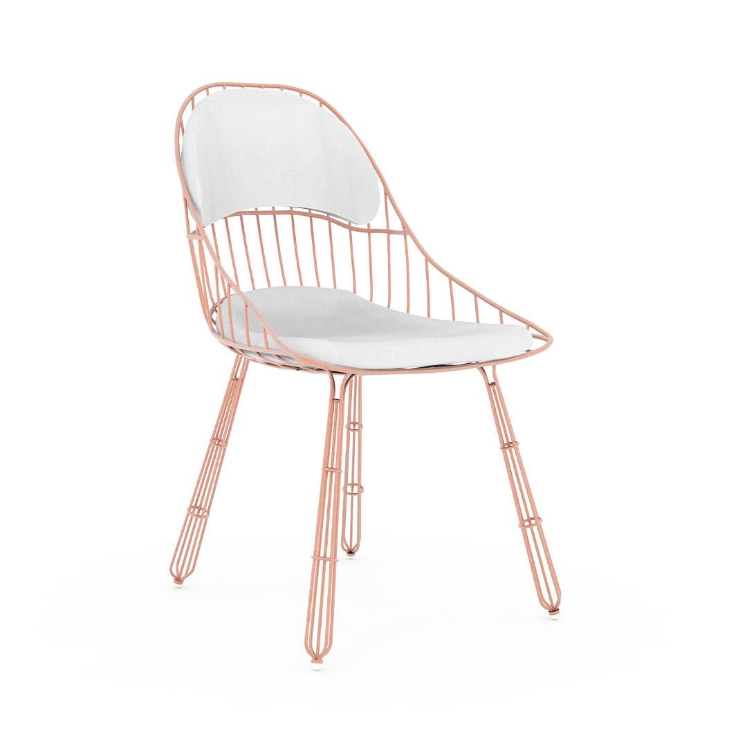 Nodo Outdoor Dining Chair

The most luxurious and sophisticated outdoor furniture piece that will assure elegance and a comfortable space to enjoy the company of your favorite people around the dining table. Looks perfectly both in indoor and