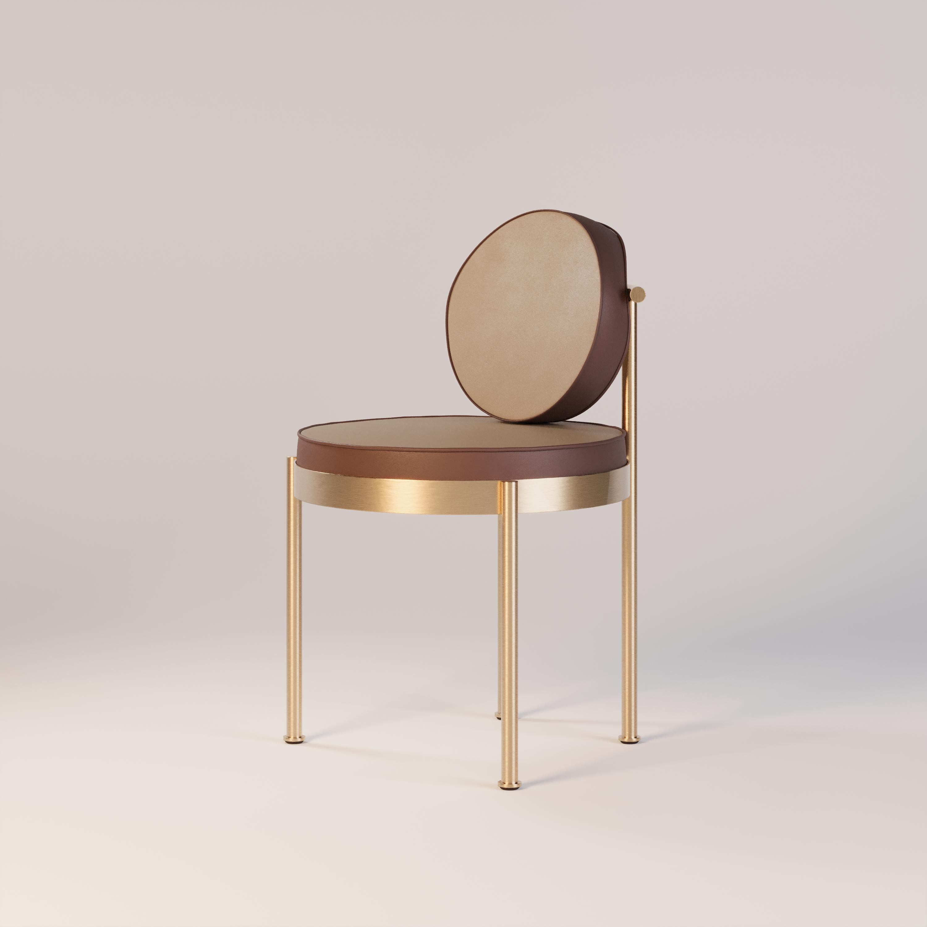 Chaise de patio élégante avec un cadre doré Neuf - En vente à Santo Tirso, PT