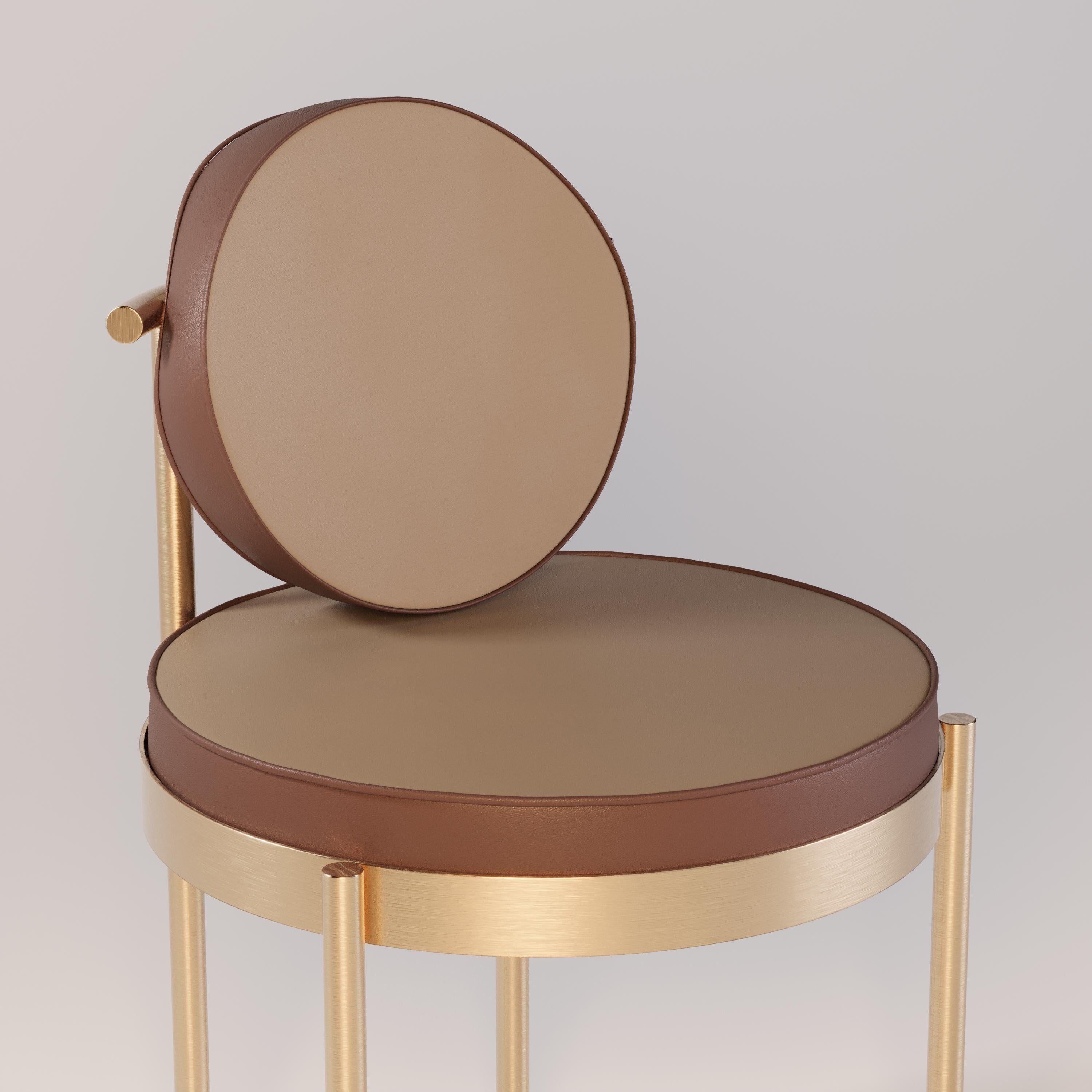 Acier inoxydable Chaise de patio élégante avec un cadre doré en vente