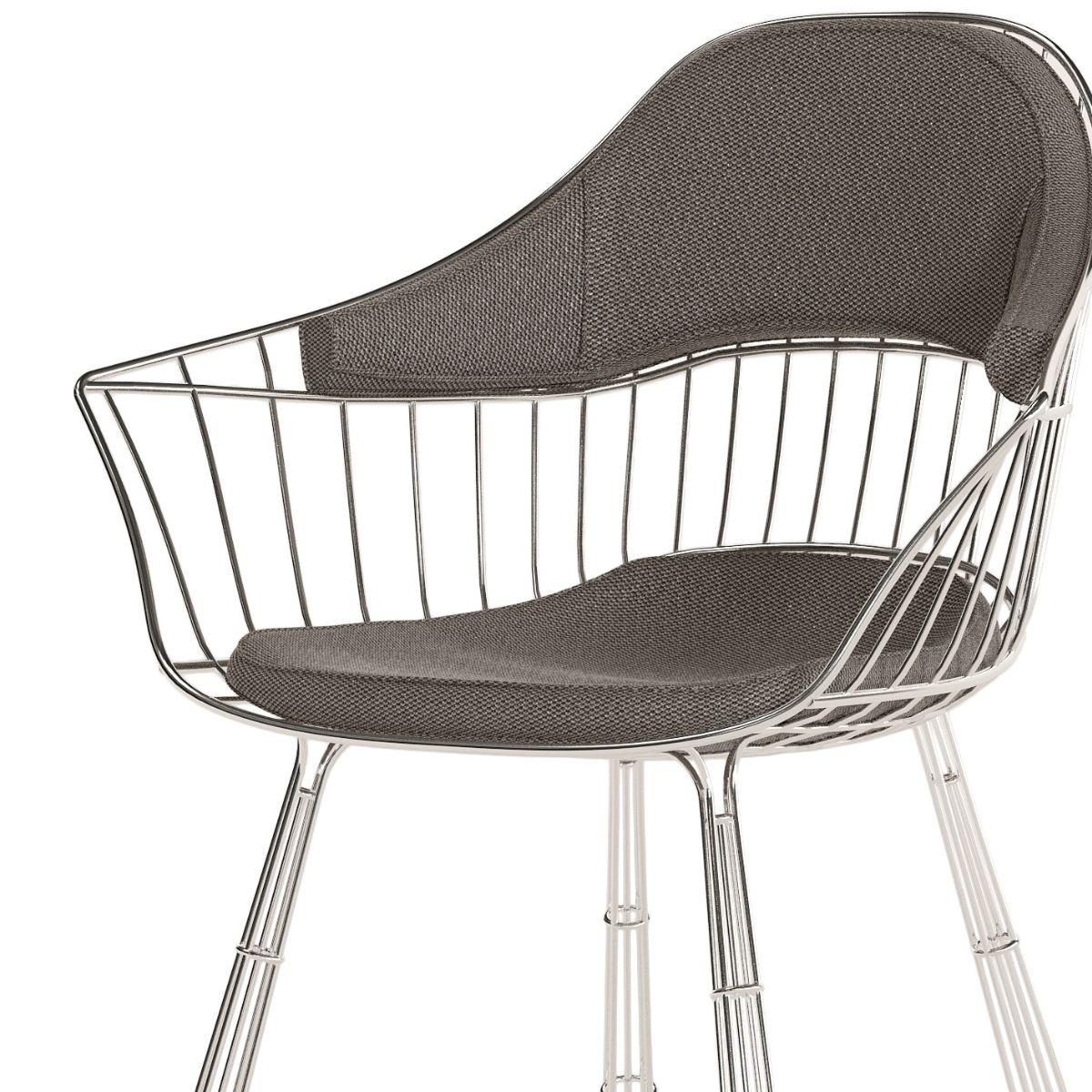 Nodo Outdoor Dining Armchair

The most luxurious and sophisticated outdoor furniture piece that will assure elegance and a comfortable space to enjoy the company of your favorite people around the dining table. Looks perfectly both in indoor and