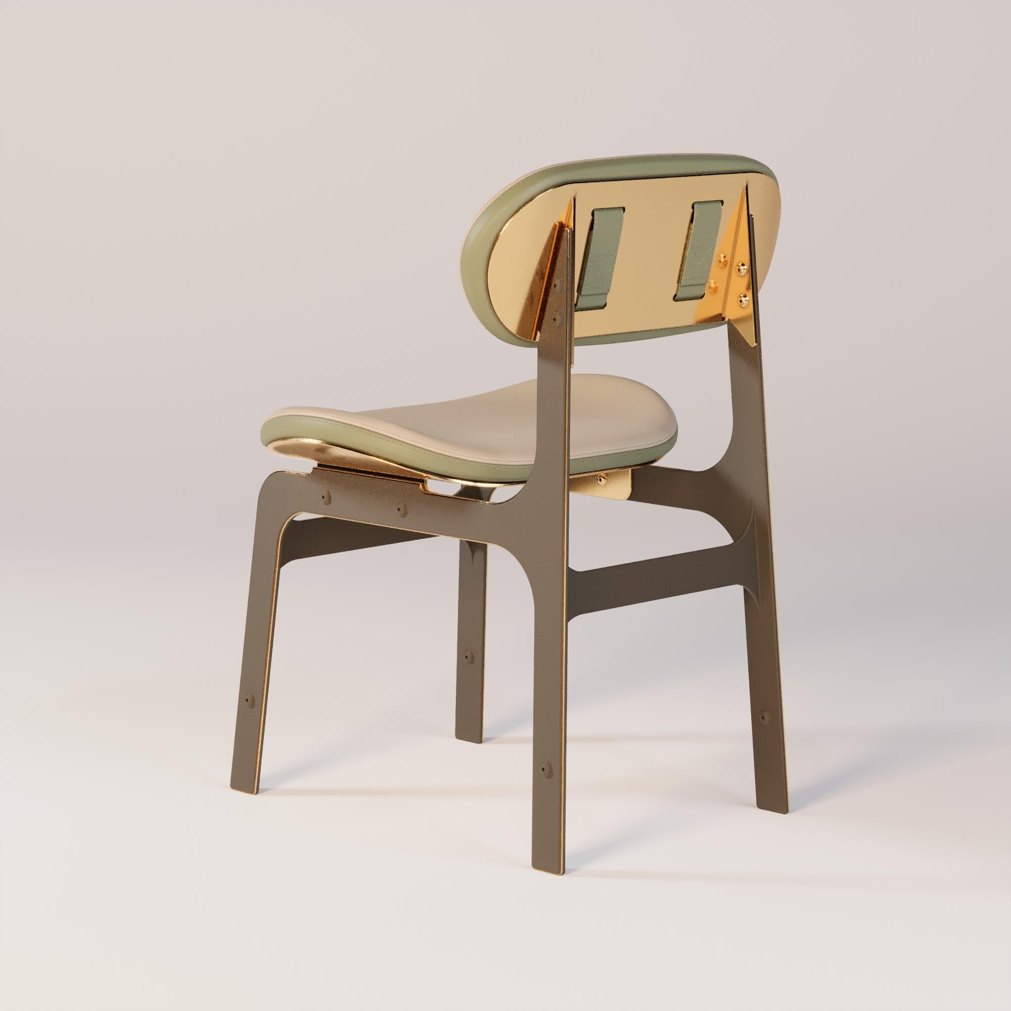 XXI secolo e contemporaneo Sedia da pranzo per esterni con pelle e tessuto per esterni in vendita