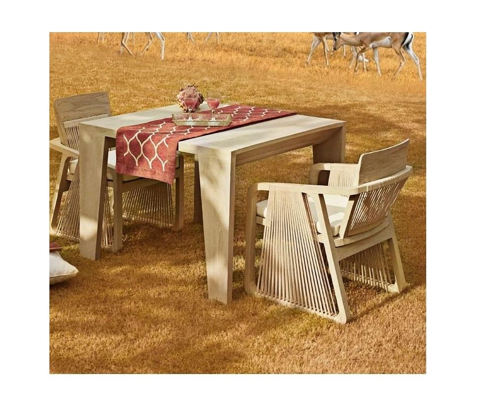 Moderne Chaises de salle à manger d'extérieur en teck gris (Set Of 4) en vente