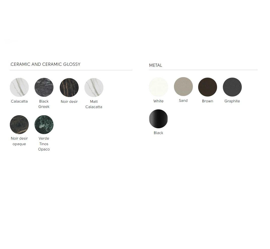 Mesa de comedor de cerámica para exterior con base de metal lacado Cerámico en venta