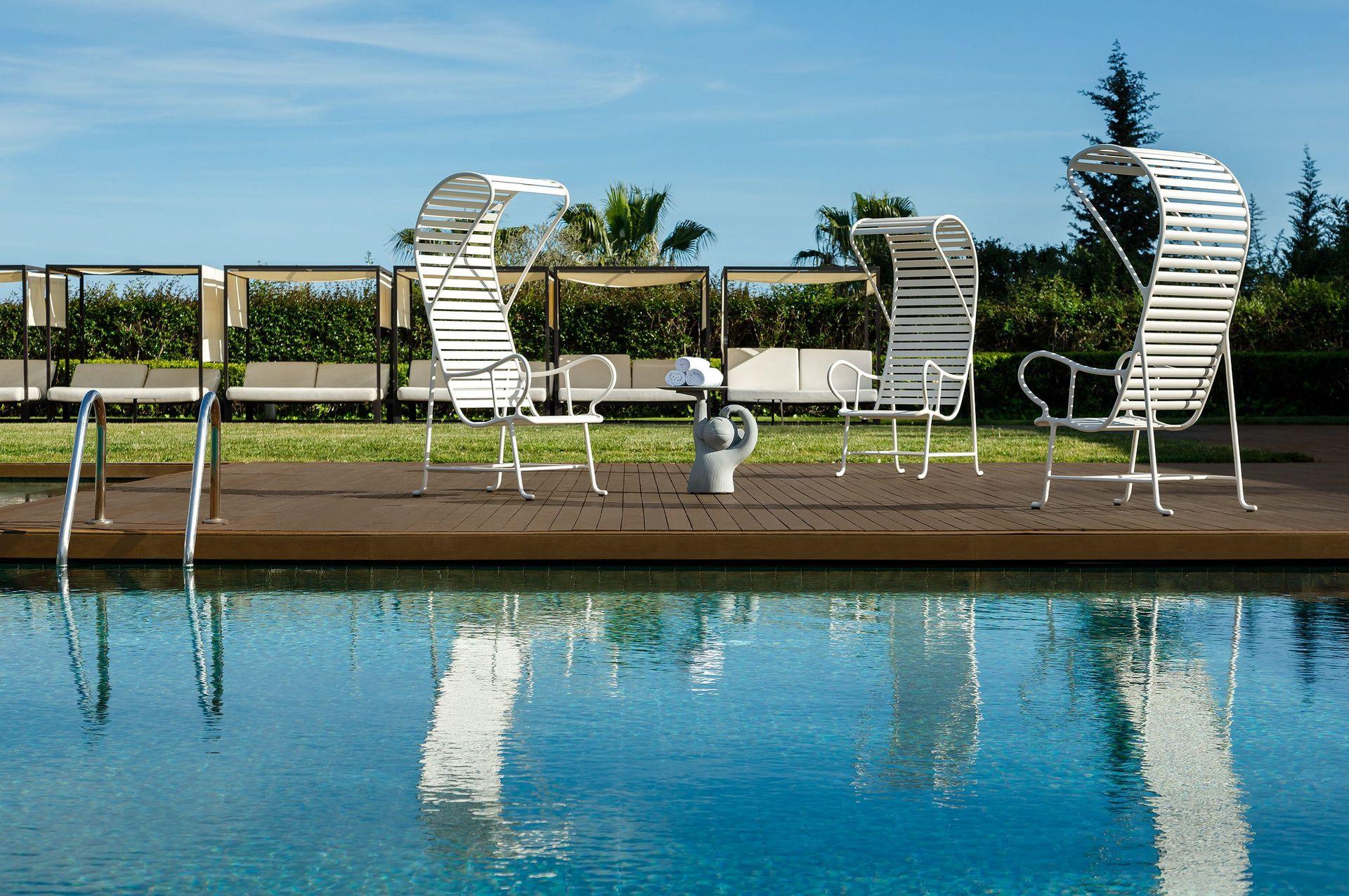 Gartenia-Sessel für den Außenbereich mit Deckel von Jaime Hayon  (Aluminium) im Angebot