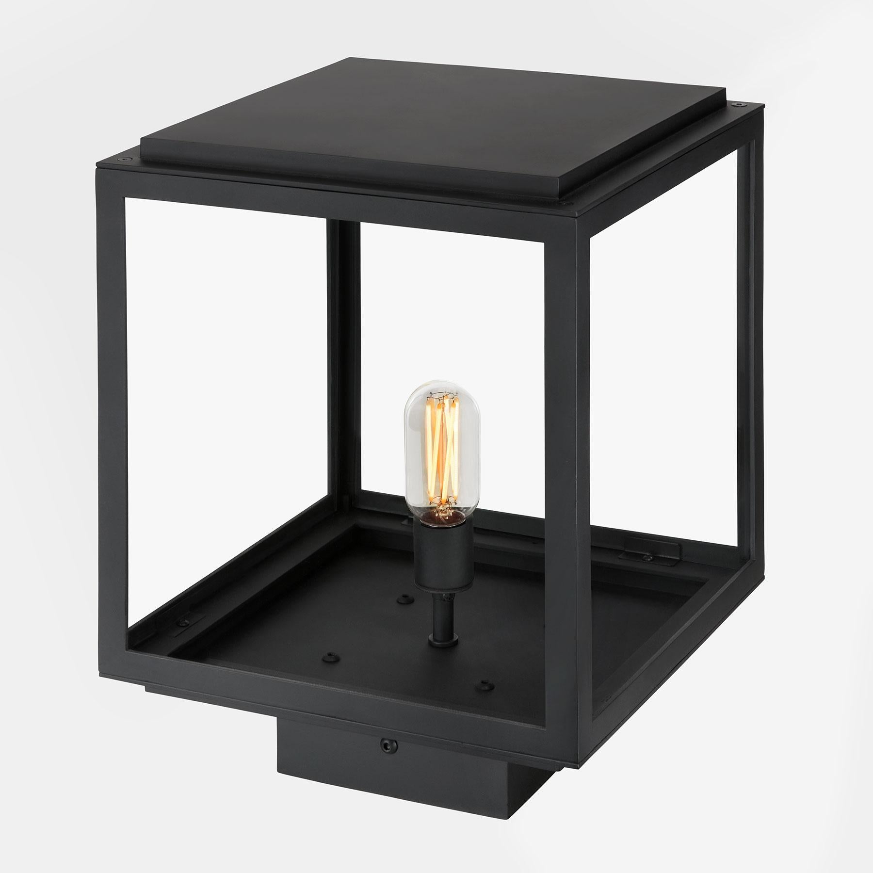 Lámpara de hierro forjado para exteriores, de estilo costero-moderno, hecha a mano, para poste o muelle Moderno en venta