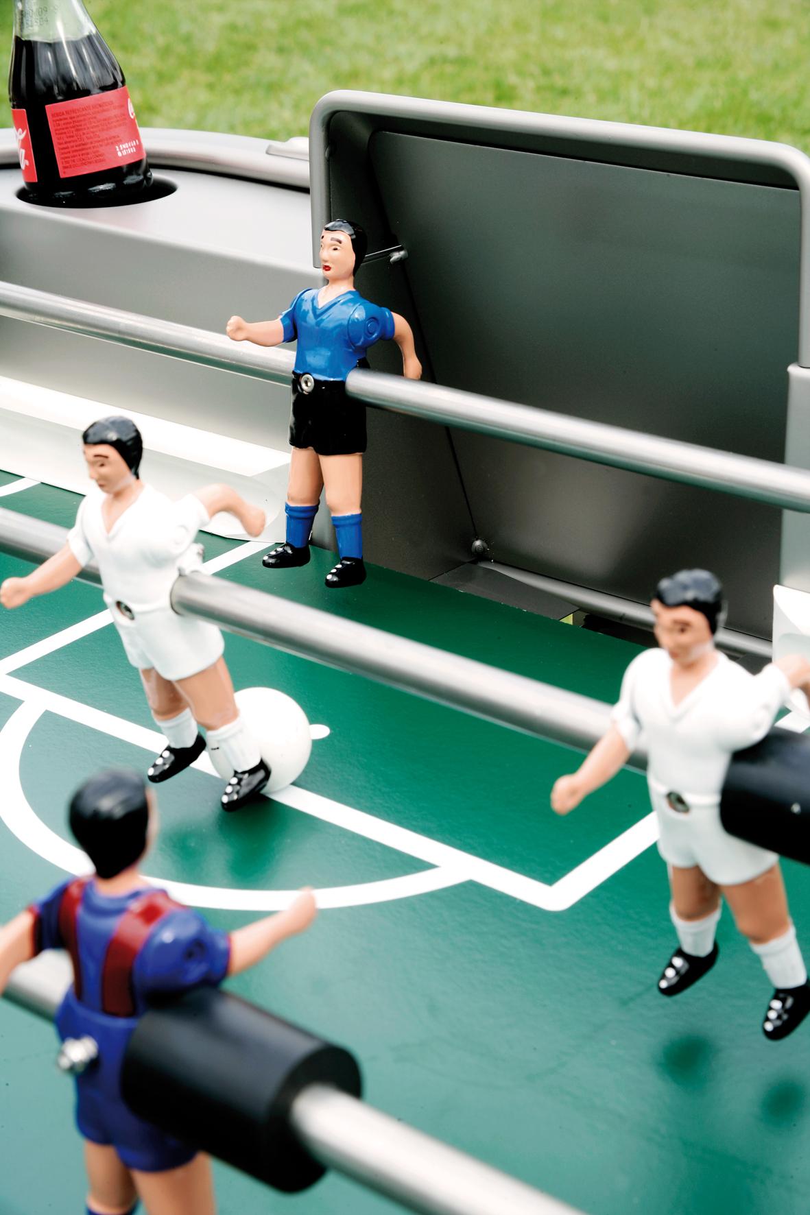 Outdoor/Indoor BLACK FOOSBALL TABLE RS2 von RS Barcelona (Gebürstet) im Angebot