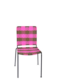 Chaise tressée empilable pour l'extérieur et l'intérieur chez Studio AALM