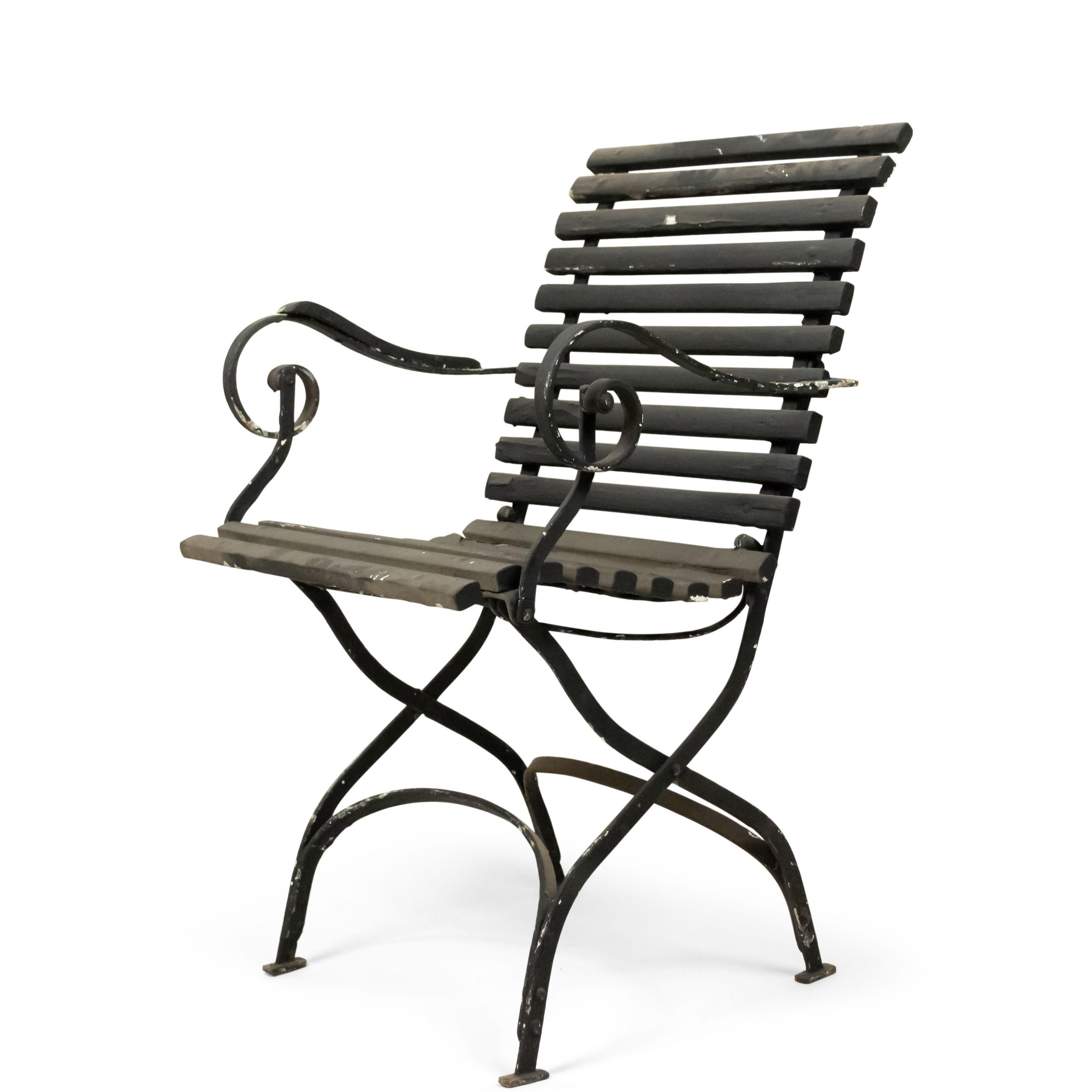 Outdoor Iron Folding Chairs In Good Condition For Sale In New York, NY